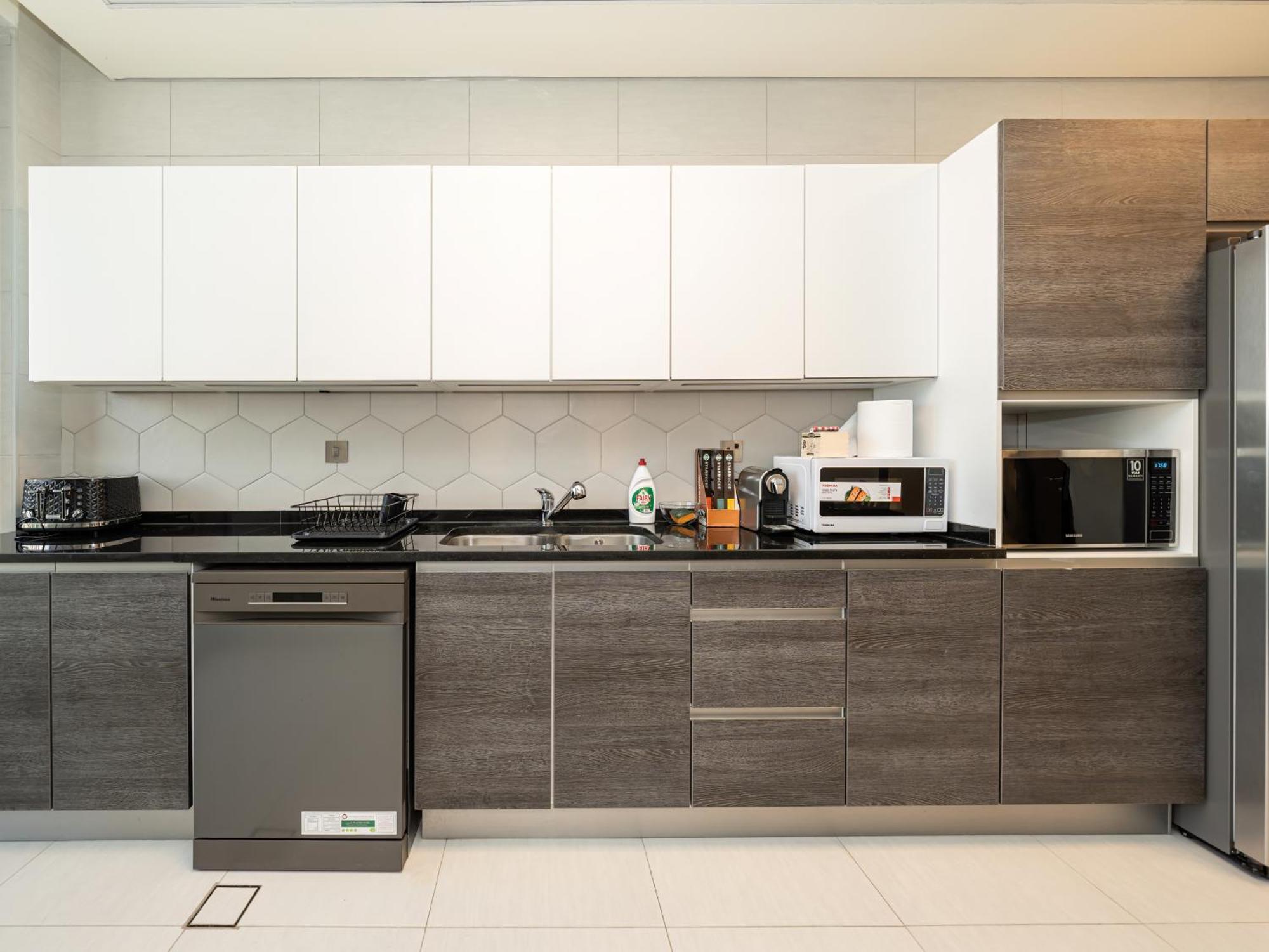 Daire Stunning & Spacious Central 2bed 2bath Burj View *