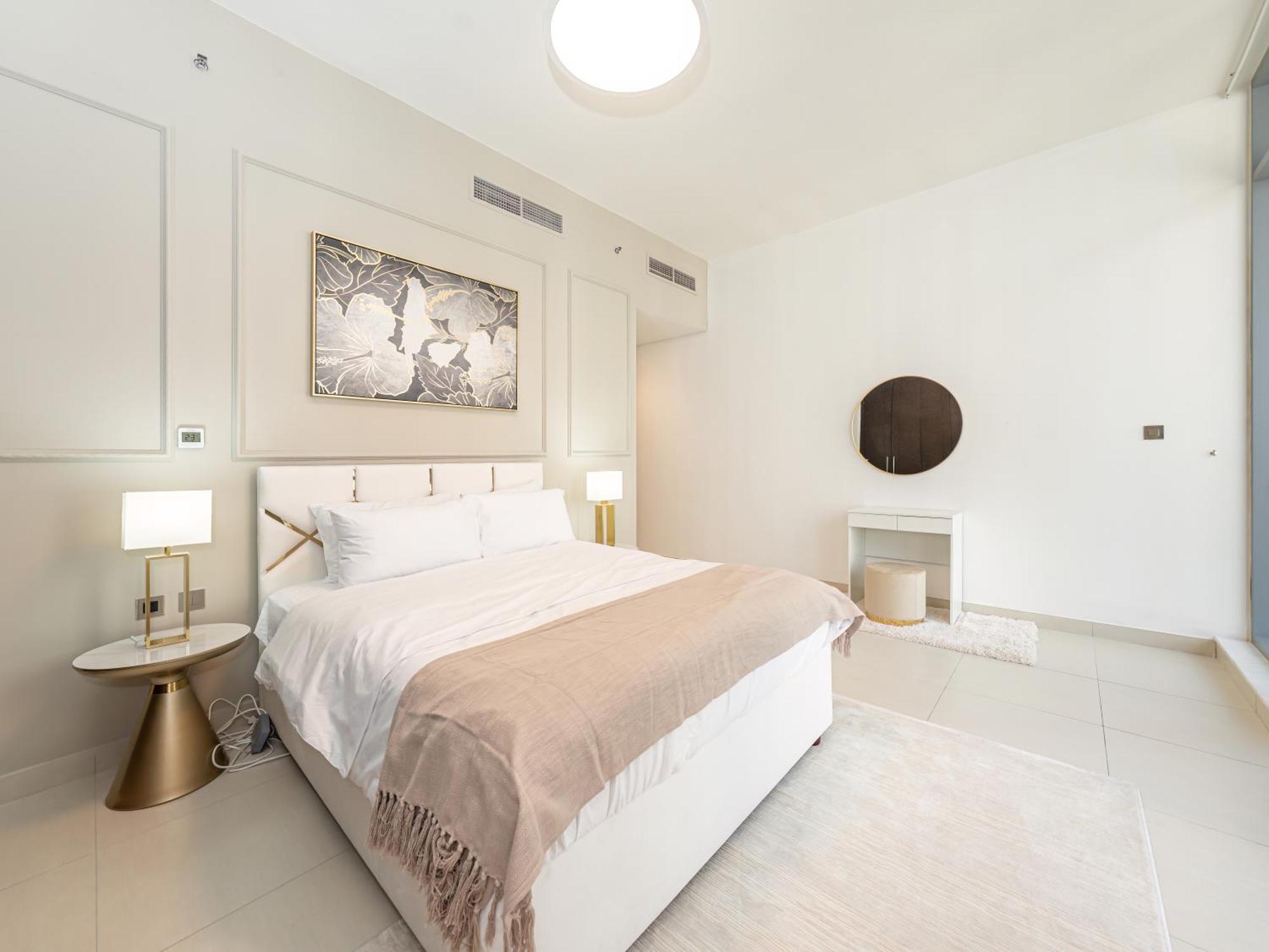Stunning & Spacious Central 2bed 2bath Burj View *