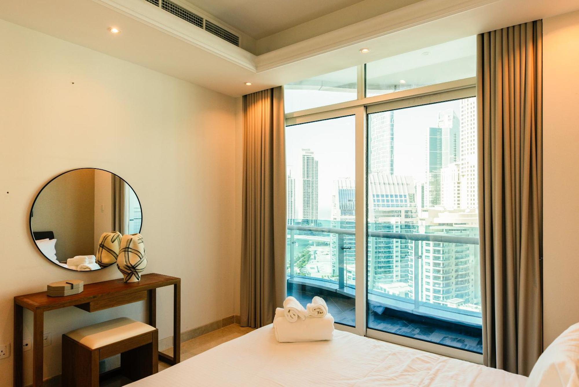 Stunning 2br With Captivating Marina View - 17ab06 *