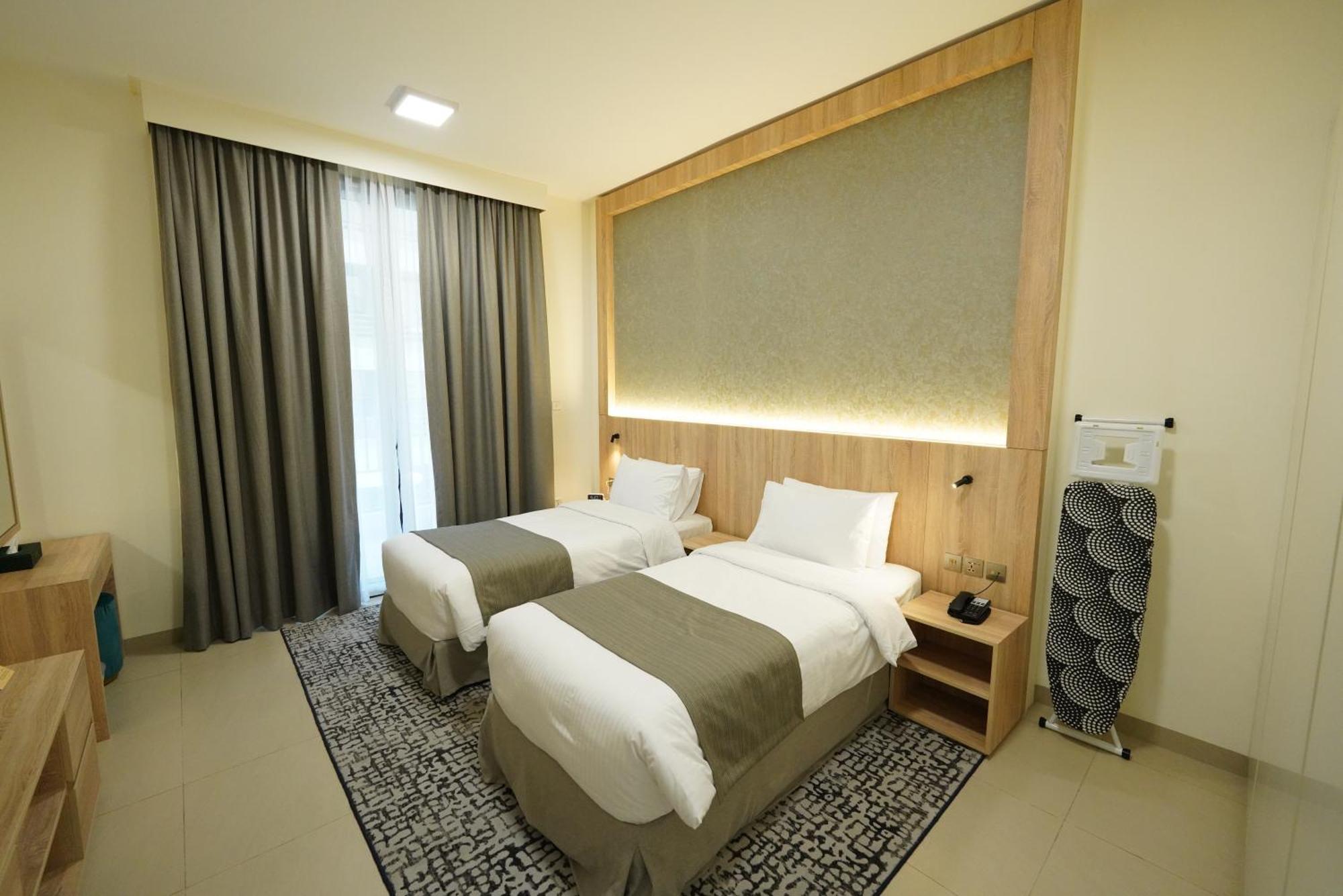 Azur Regency *