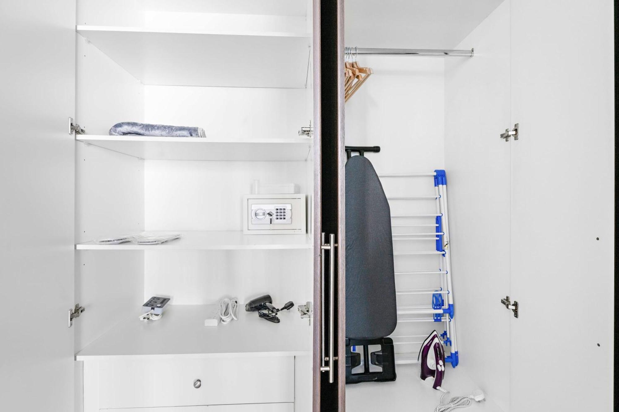 Apartment Silkhaus At Marina Near Marina Mall