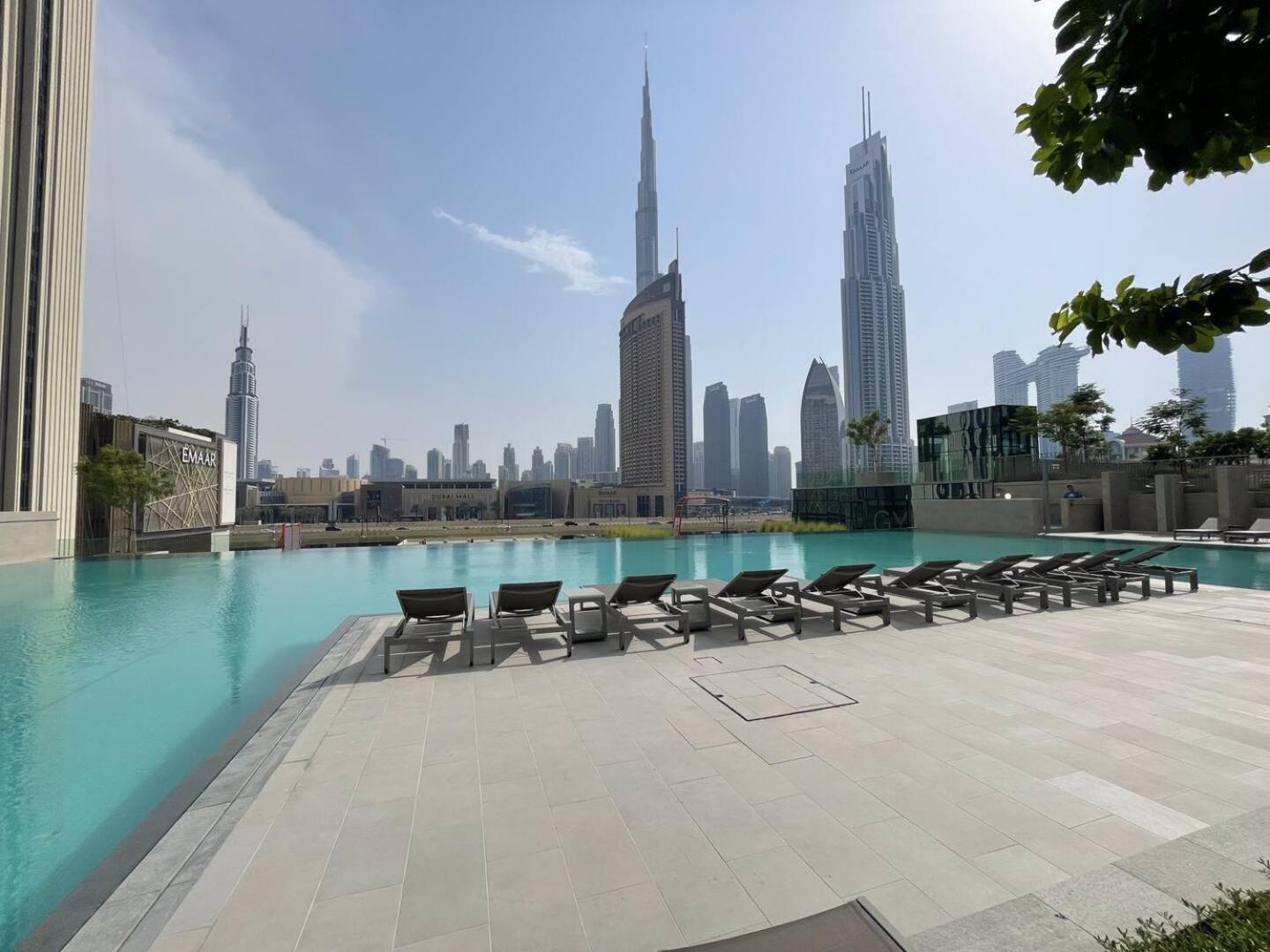 3br Facing Mall 5 Min Walk To Burj Khalifa * Dubai