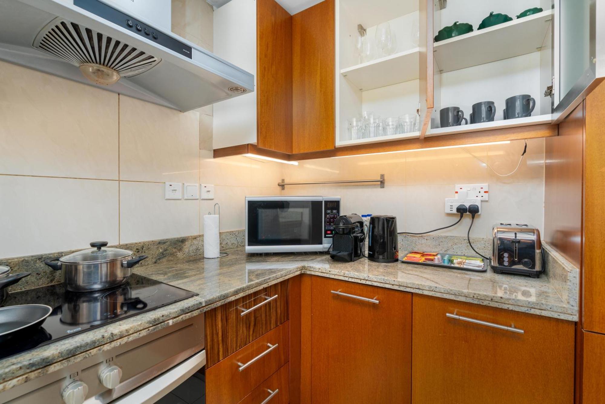 Full Opera Views / 5 Min Walk From Mall & Burj Khalifa / 3 Bdr / The Location Apartamento