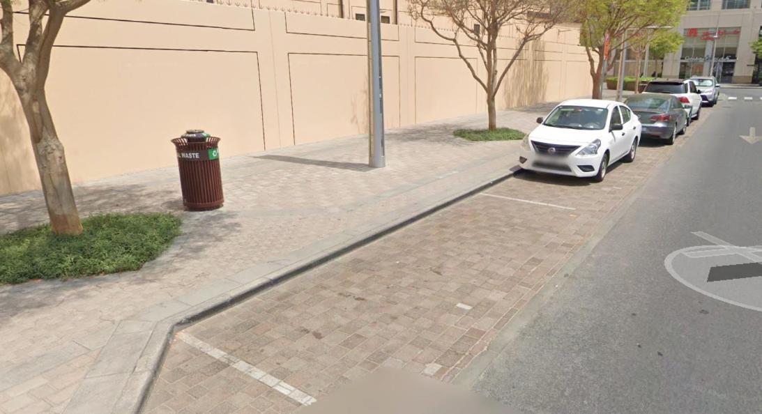 Apartment Full Burj Khalifa Views / 5 Min Walk From Mall / Designer Choice / 6 People / New Building