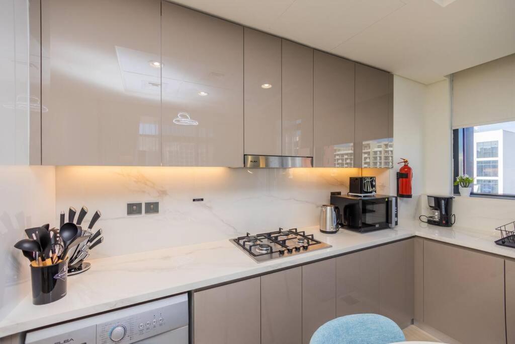 Urban Charm: Luxe 1br Haven Near Downtown * Dubai