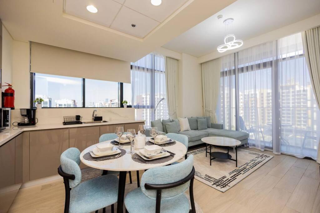 Urban Charm: Luxe 1br Haven Near Downtown * Dubai