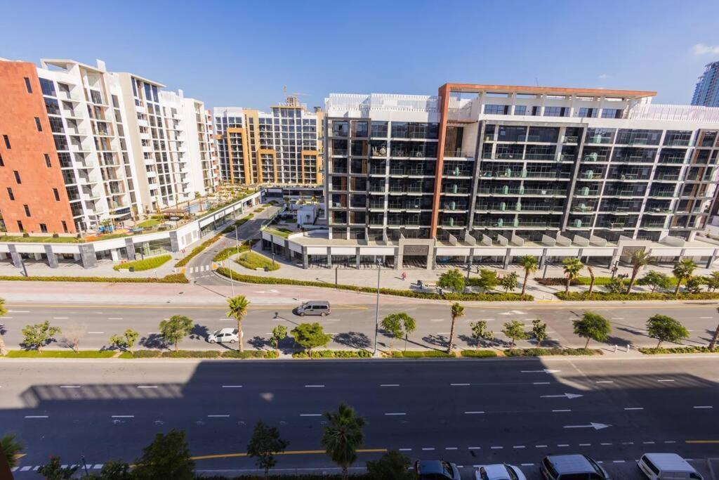 Urban Charm: Luxe 1br Haven Near Downtown Apartment *