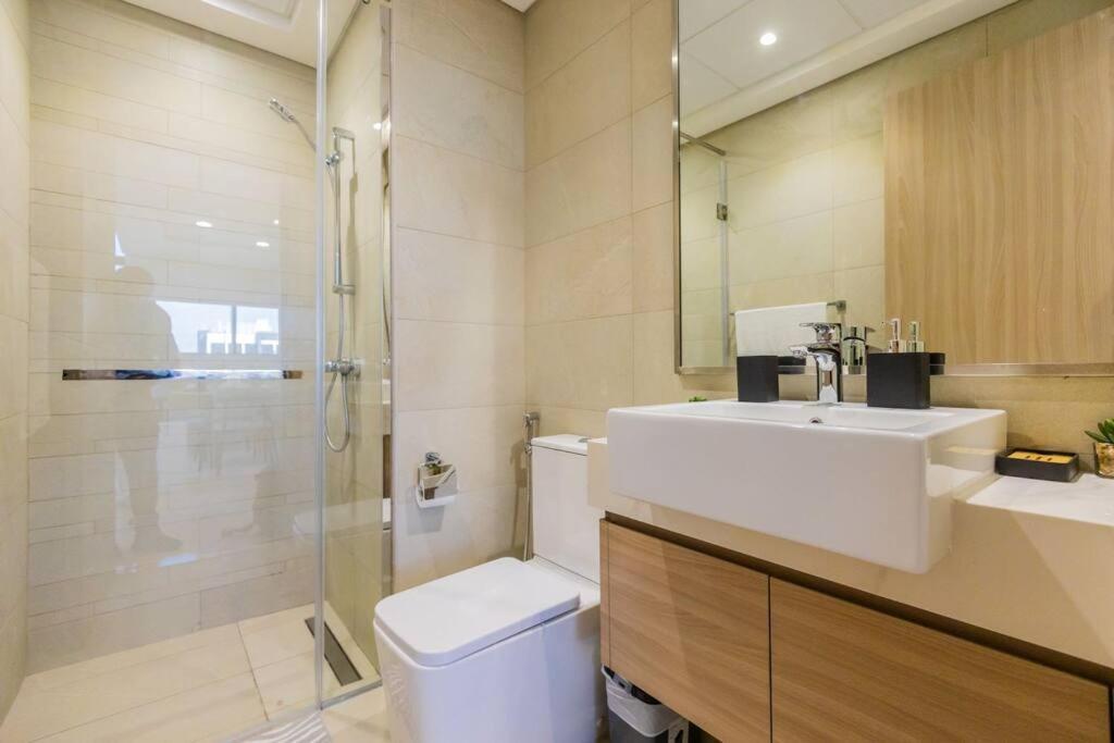 Urban Charm: Luxe 1br Haven Near Downtown Dubai