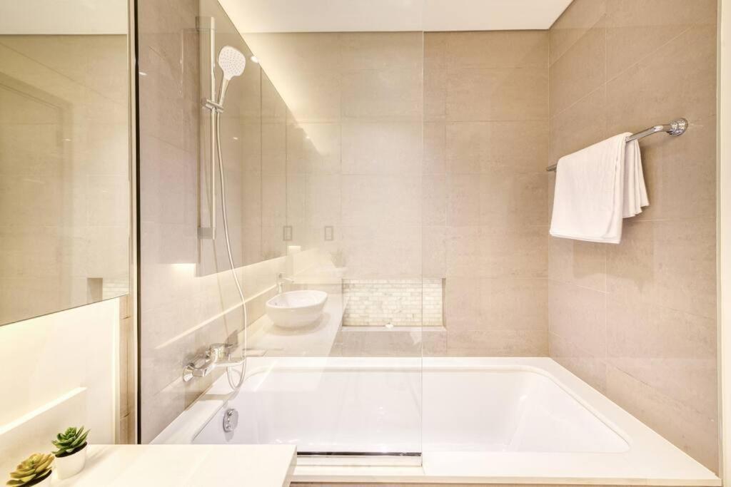 1 Bedroom In The Cove, Creek Harbour * Dubai