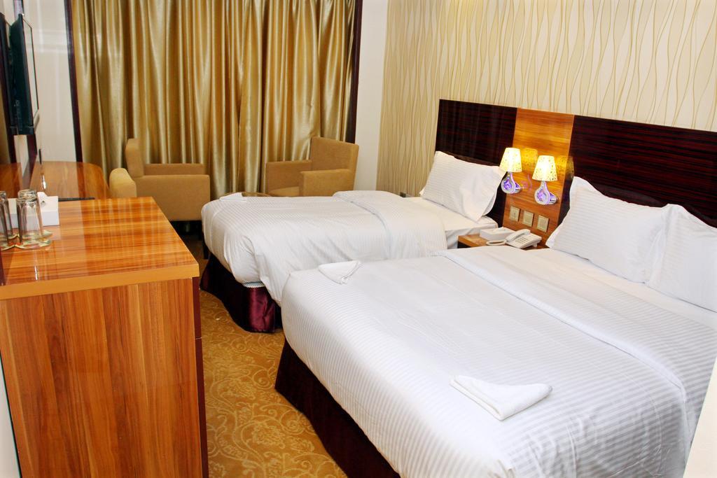 Hotel Fal Hotel L.L.C *