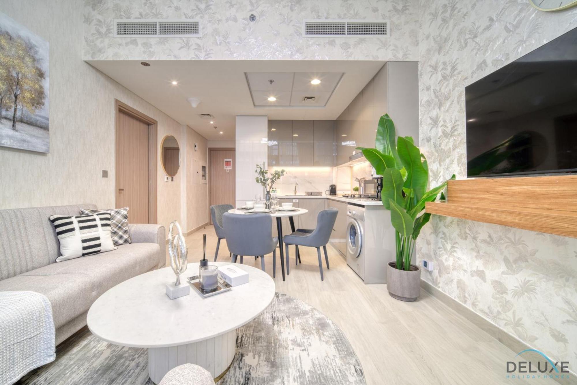 Serene 1br In Azizi Riviera 27, Al Merkadh By Deluxe Homes *