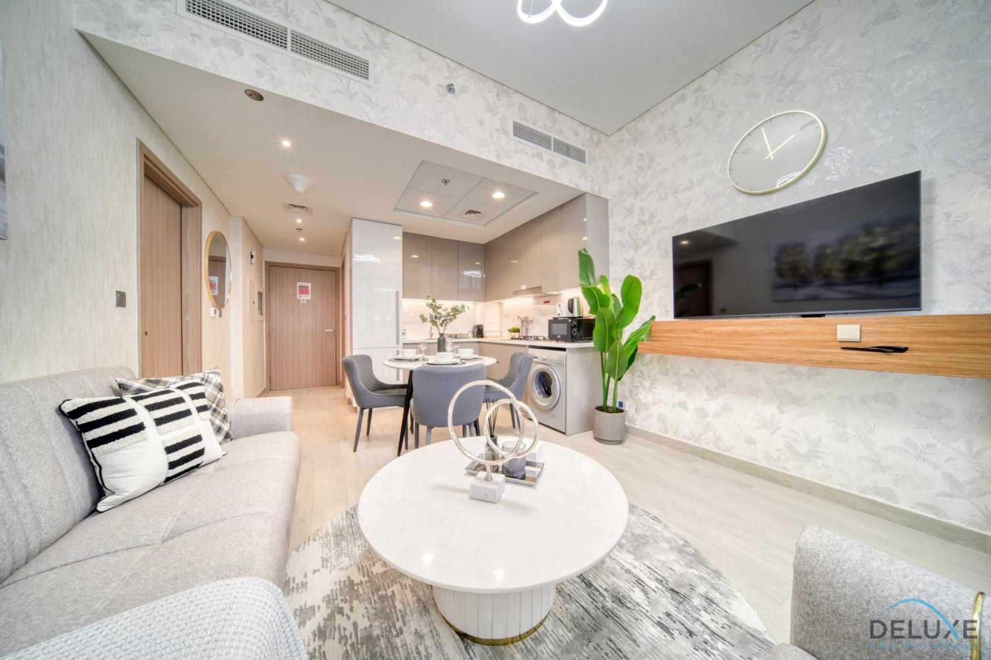 Serene 1br In Azizi Riviera 27, Al Merkadh By Deluxe Homes Dubai