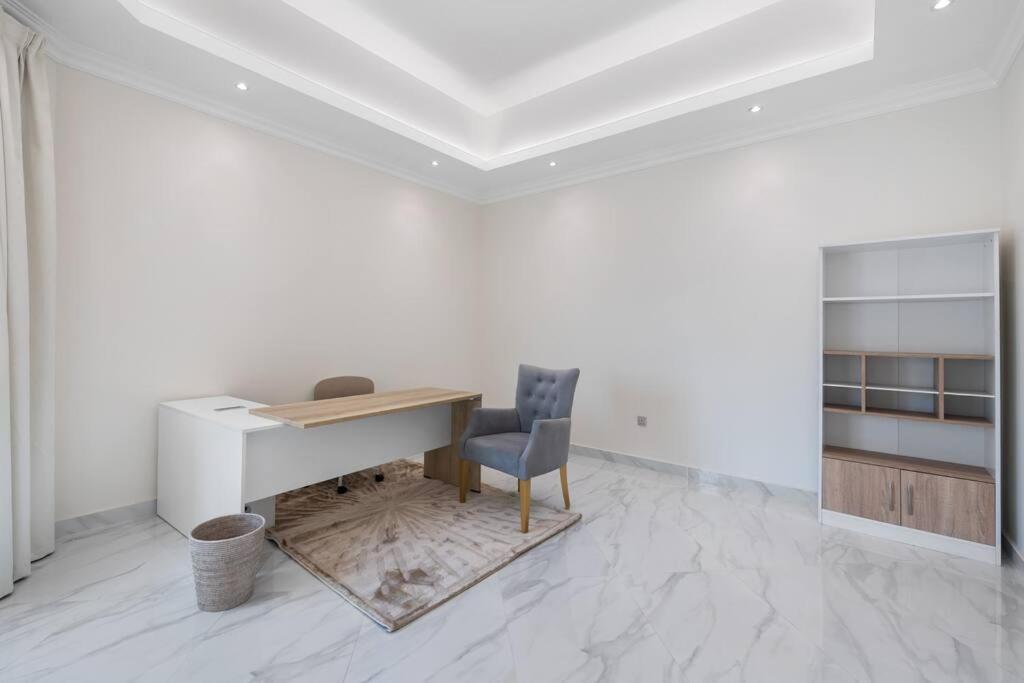 Luxury Emirates Private In Jumeirah Villa