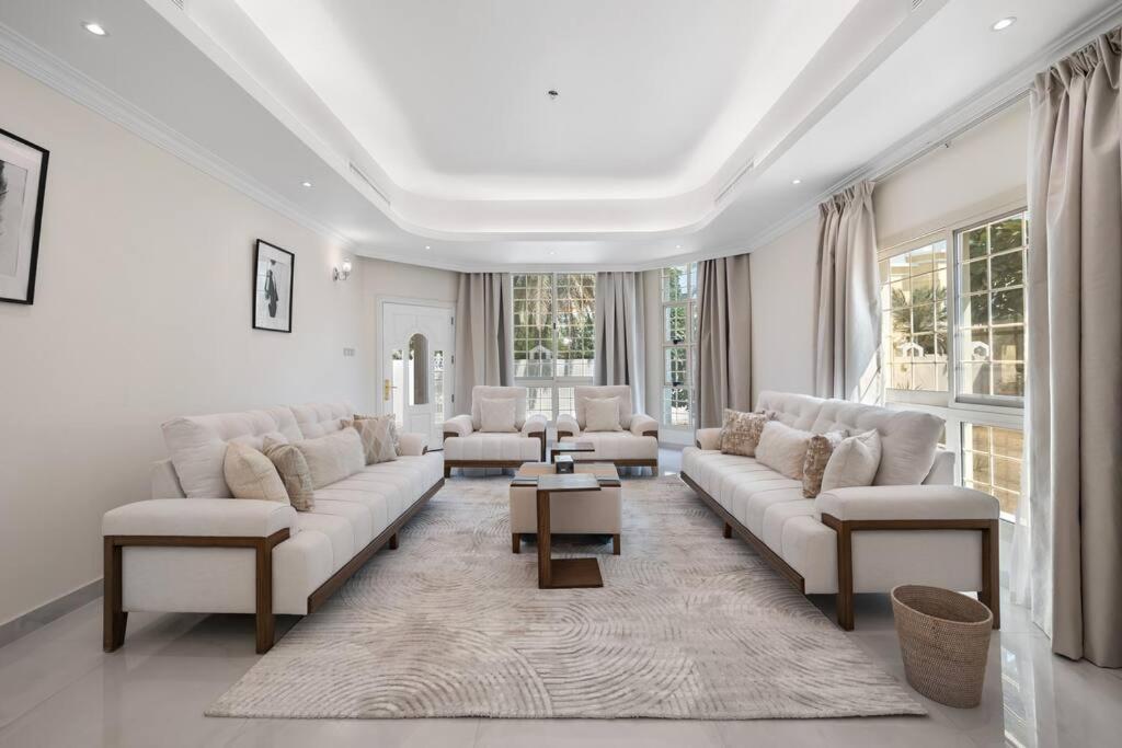 Luxury Emirates Private In Jumeirah Dubai