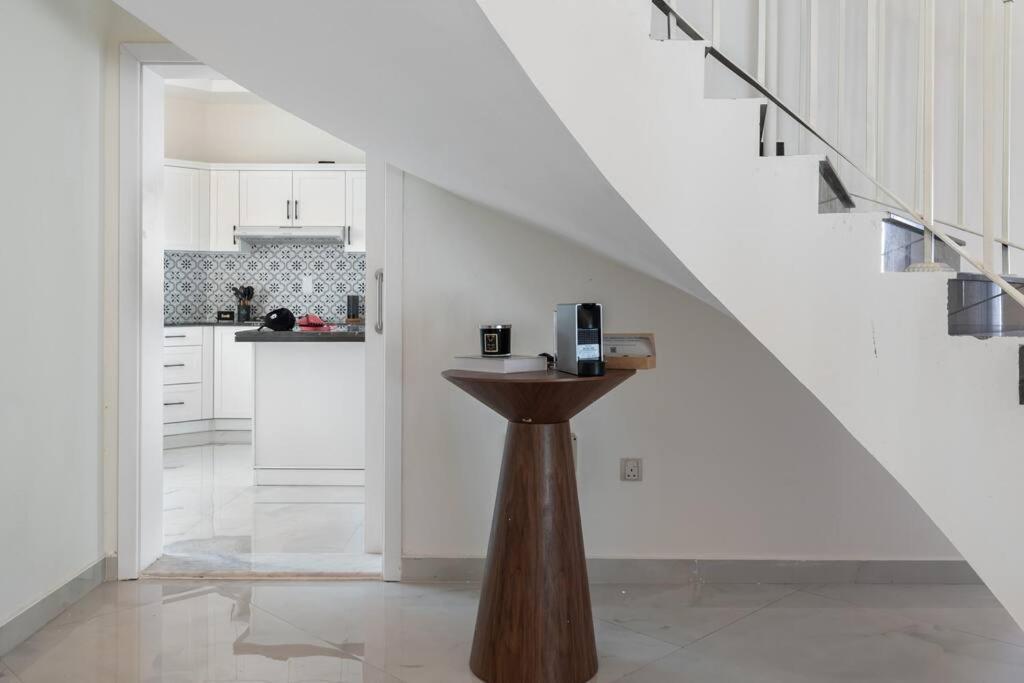Luxury Emirates Private In Jumeirah Villa Dubai