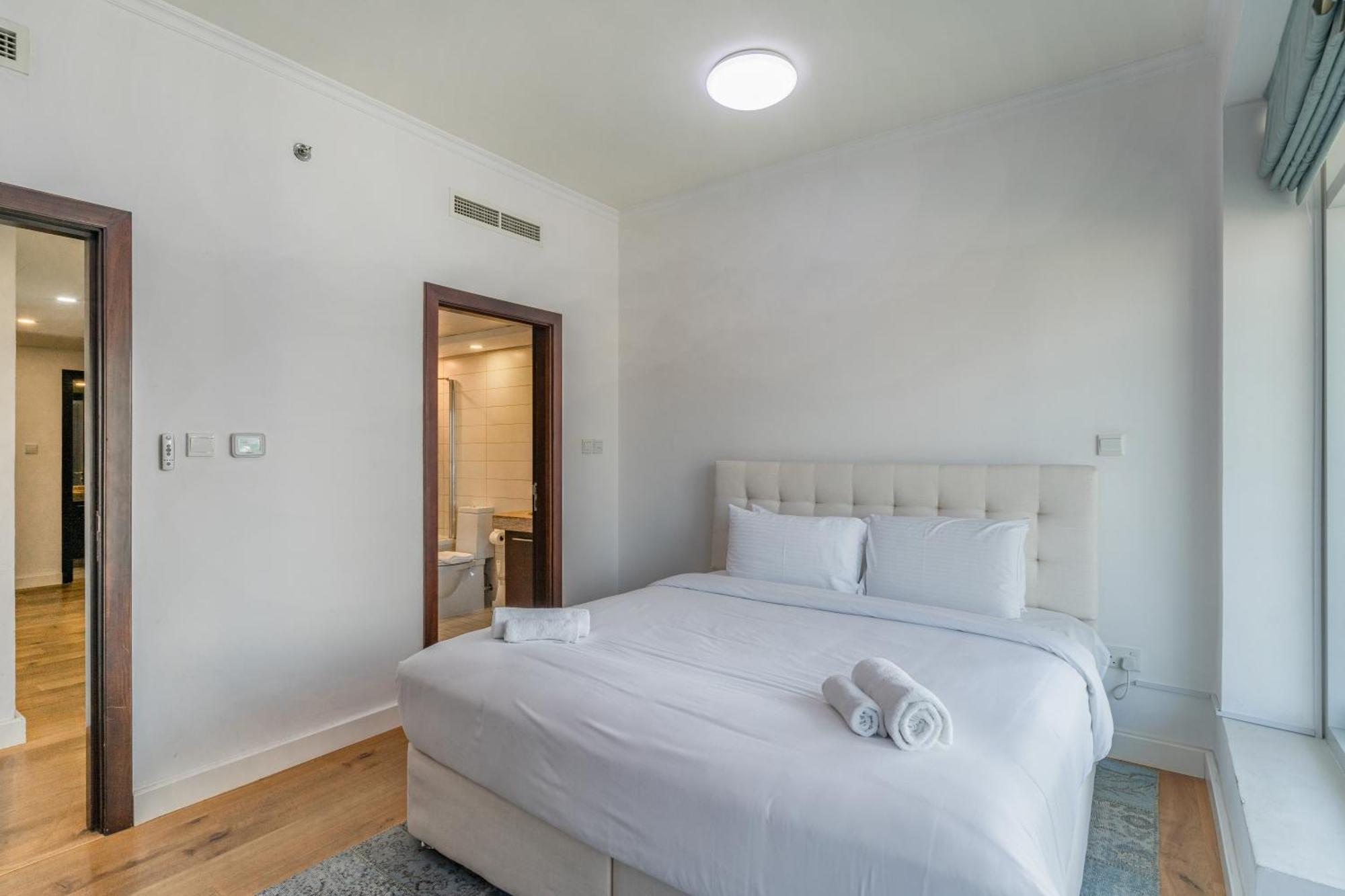 Chic 2br Apartment, Prime Location Near Mall - Allsopp&allsopp Apartment Dubai
