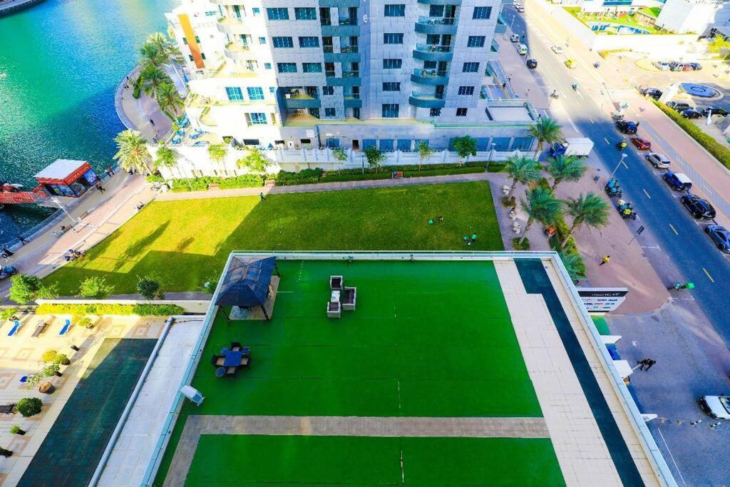 Elegant With Marina View Dubai
