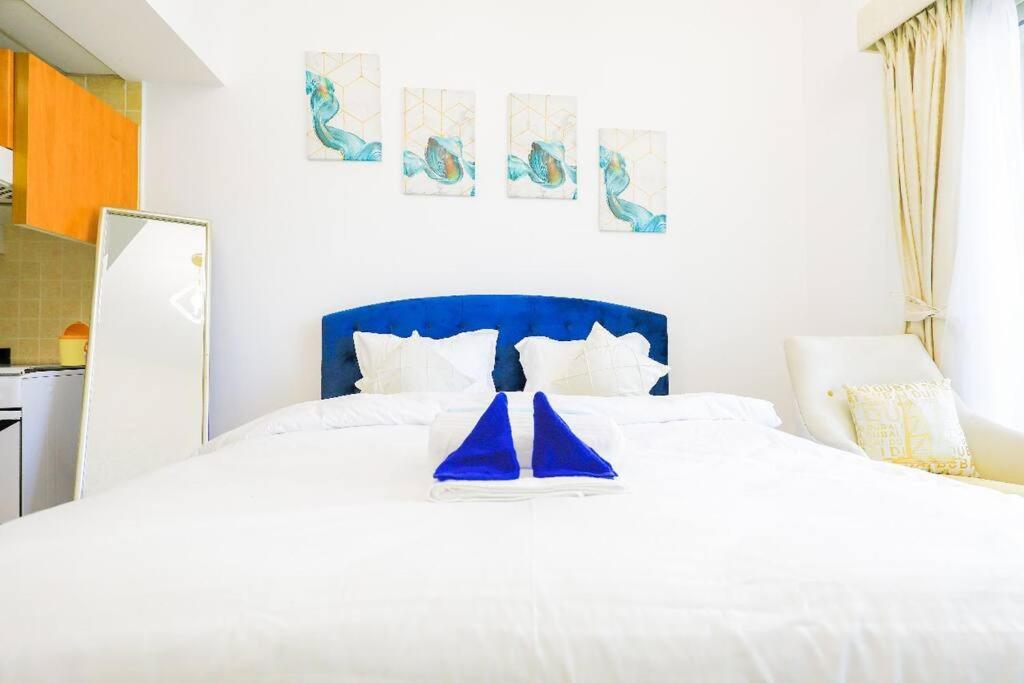 Elegant With Marina View Apartment