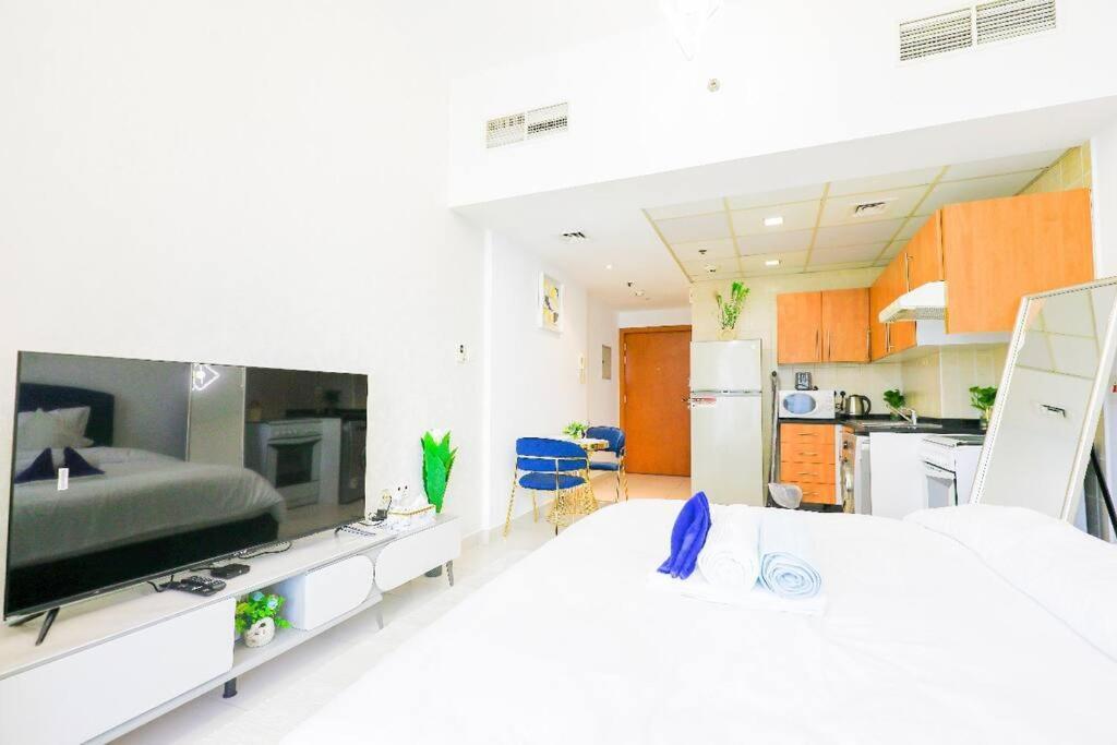 Elegant With Marina View Apartment *
