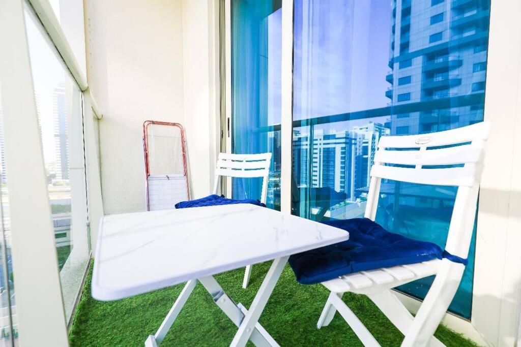 Elegant With Marina View Dubai