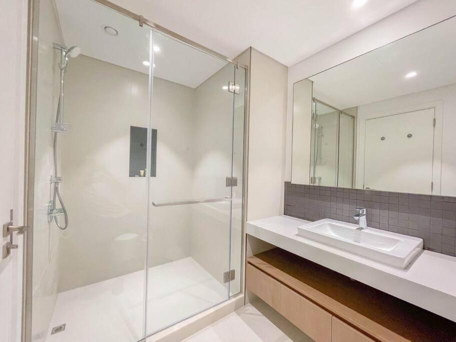 Like - 1407 Enjoy The Luxurious In The Grand! * Dubai
