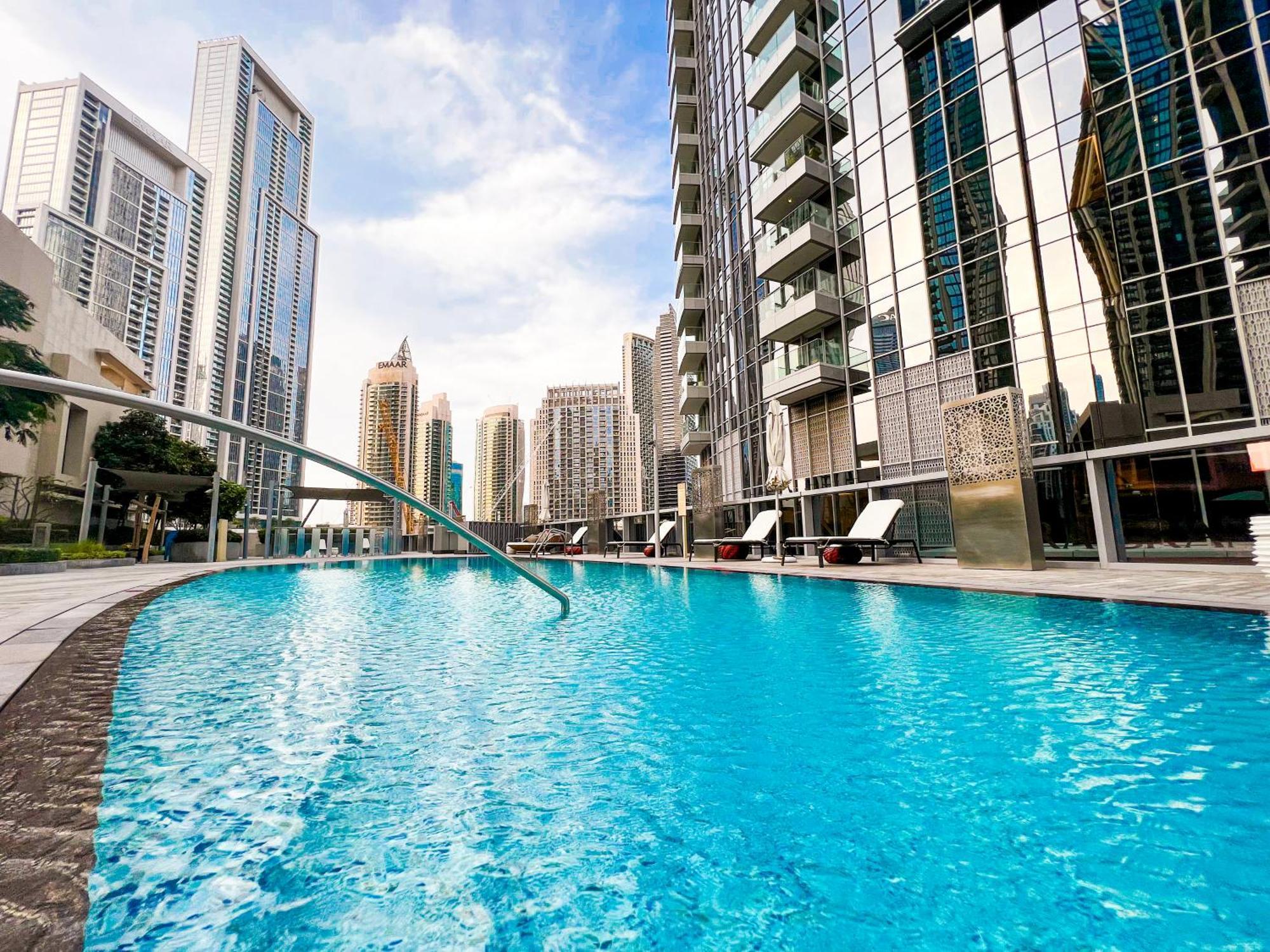 Downtown Luxury - Stunning Burj Khalifa & Sea View - 5 Minutes Walk To Mall Dubai