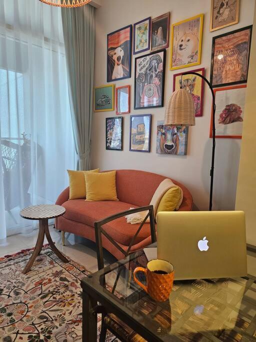 1bhk Canal View Near Mall Apartment *