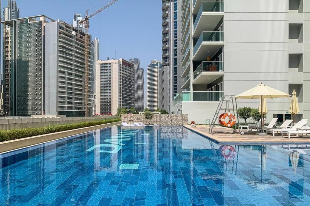 Apartment 1bhk Canal View Near Mall *