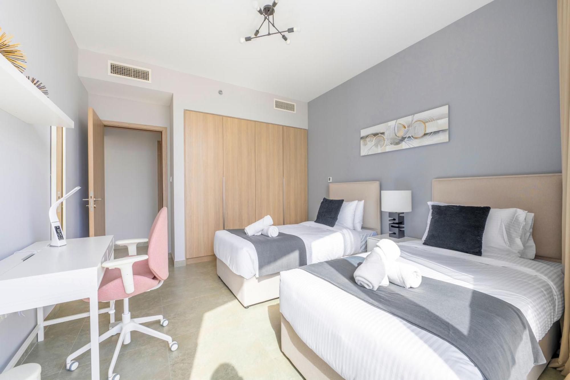 Ultra Luxury Marina - Stella Maris Tower