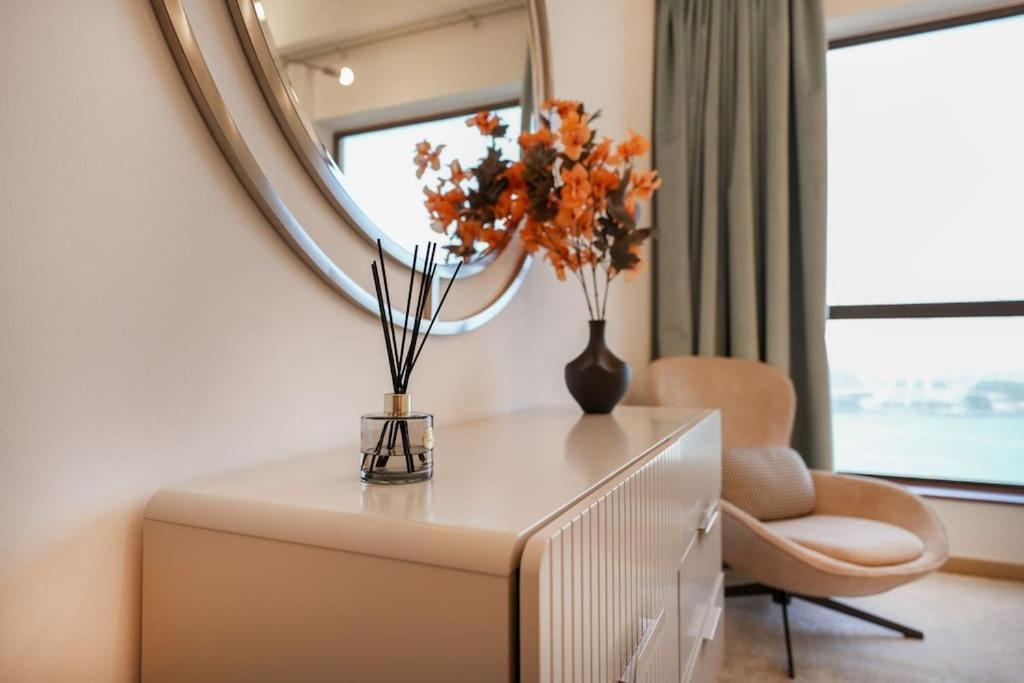 Apartamento Magnificent Beachfront Two Bedroom With Full Sea & Beach View