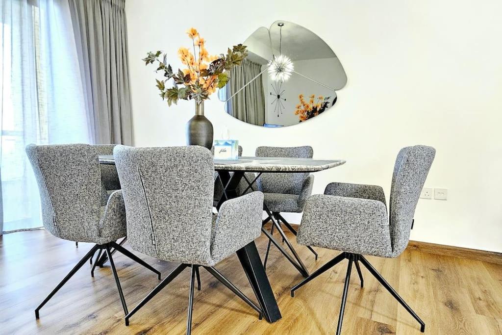 Apartamento Magnificent Beachfront Two Bedroom With Full Sea & Beach View *