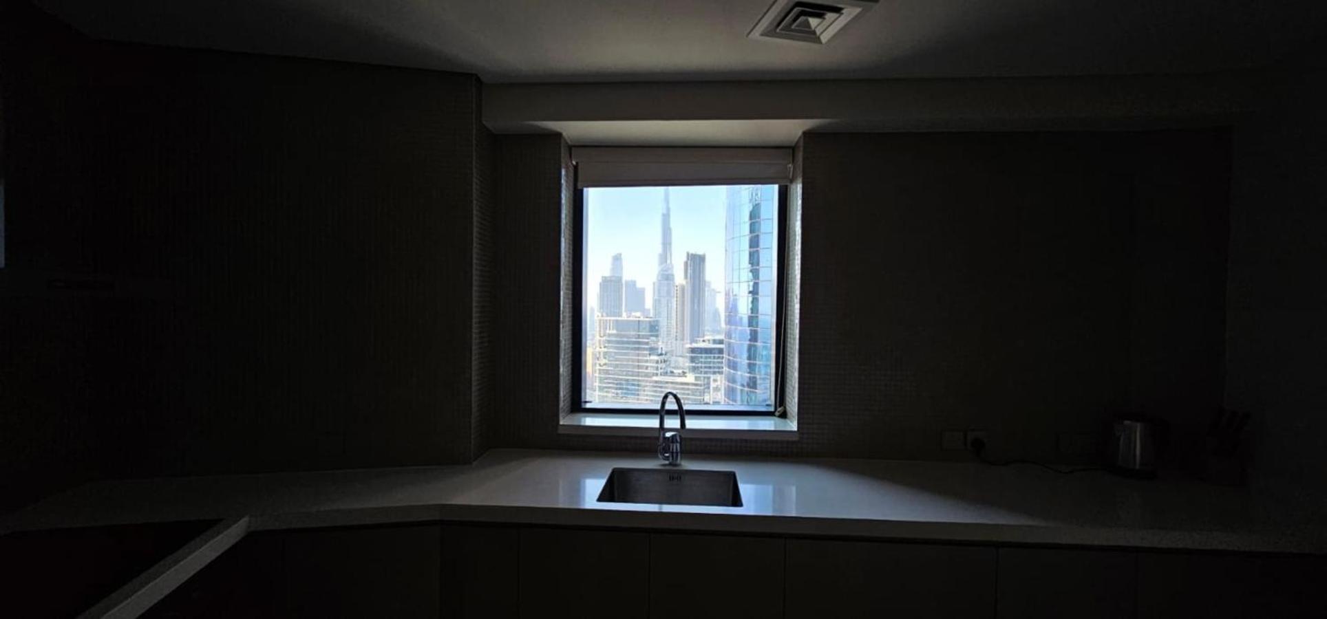 Paramount Towers - Elegant