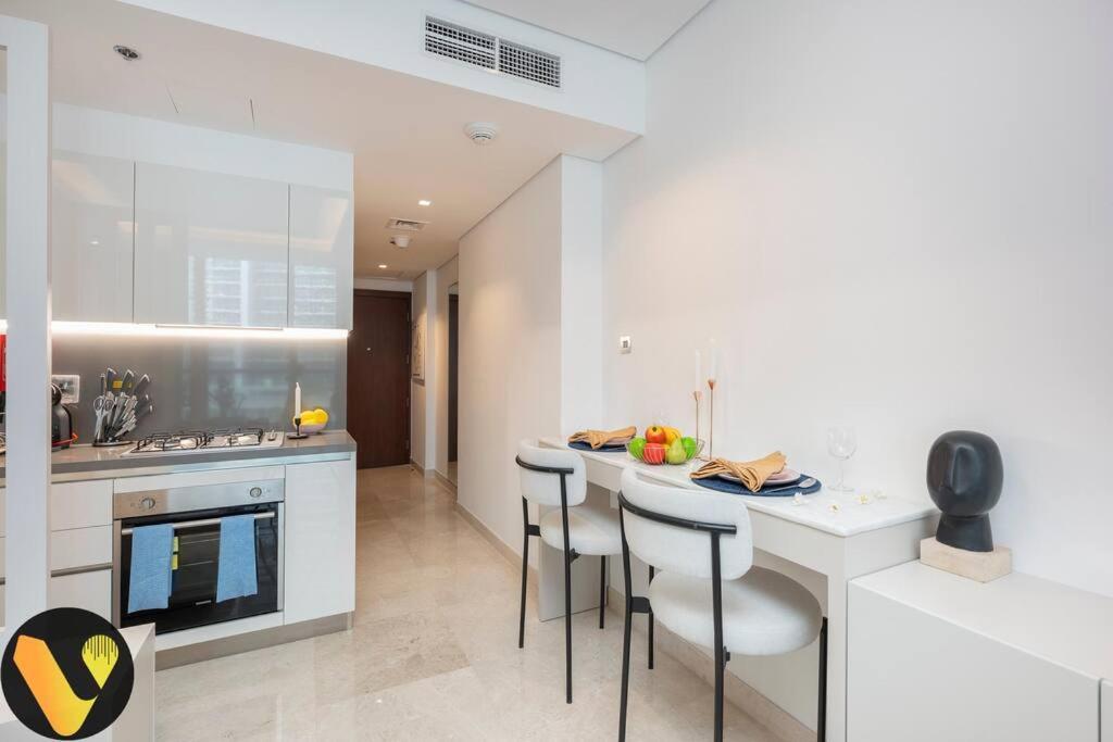 Vogue Sterling East Near Mall & Burj Khalifa