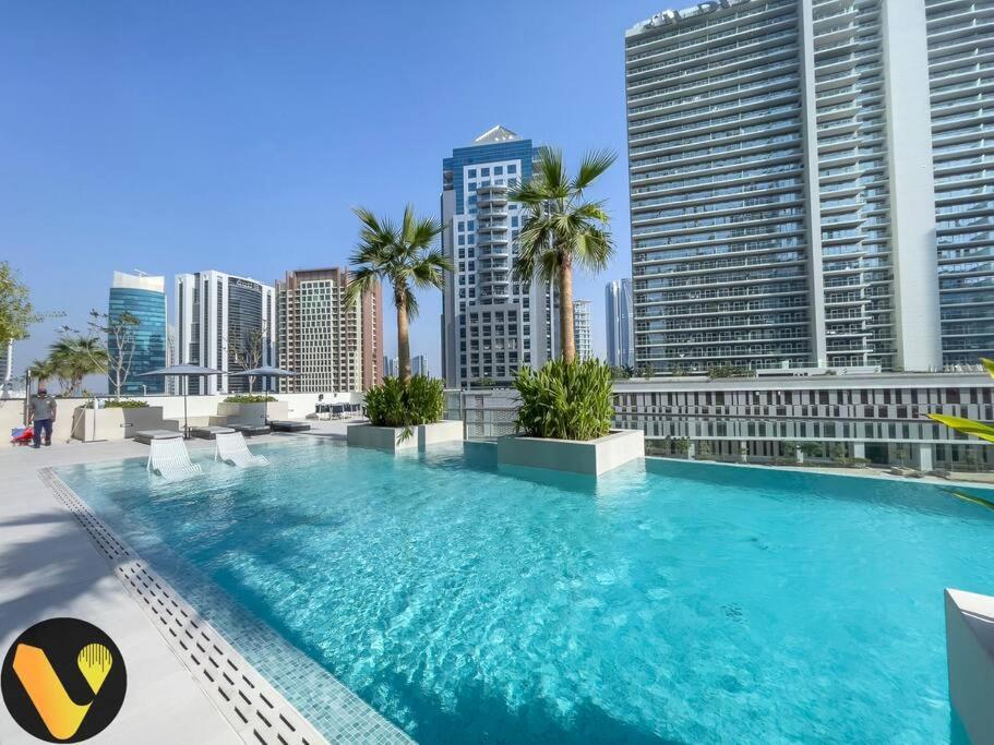 Apartment Vogue Sterling East Near Mall & Burj Khalifa