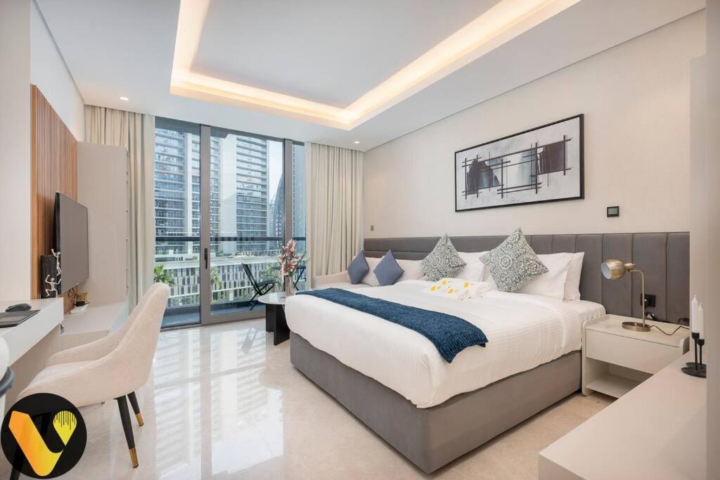 Vogue Sterling East Near Mall & Burj Khalifa Dubai