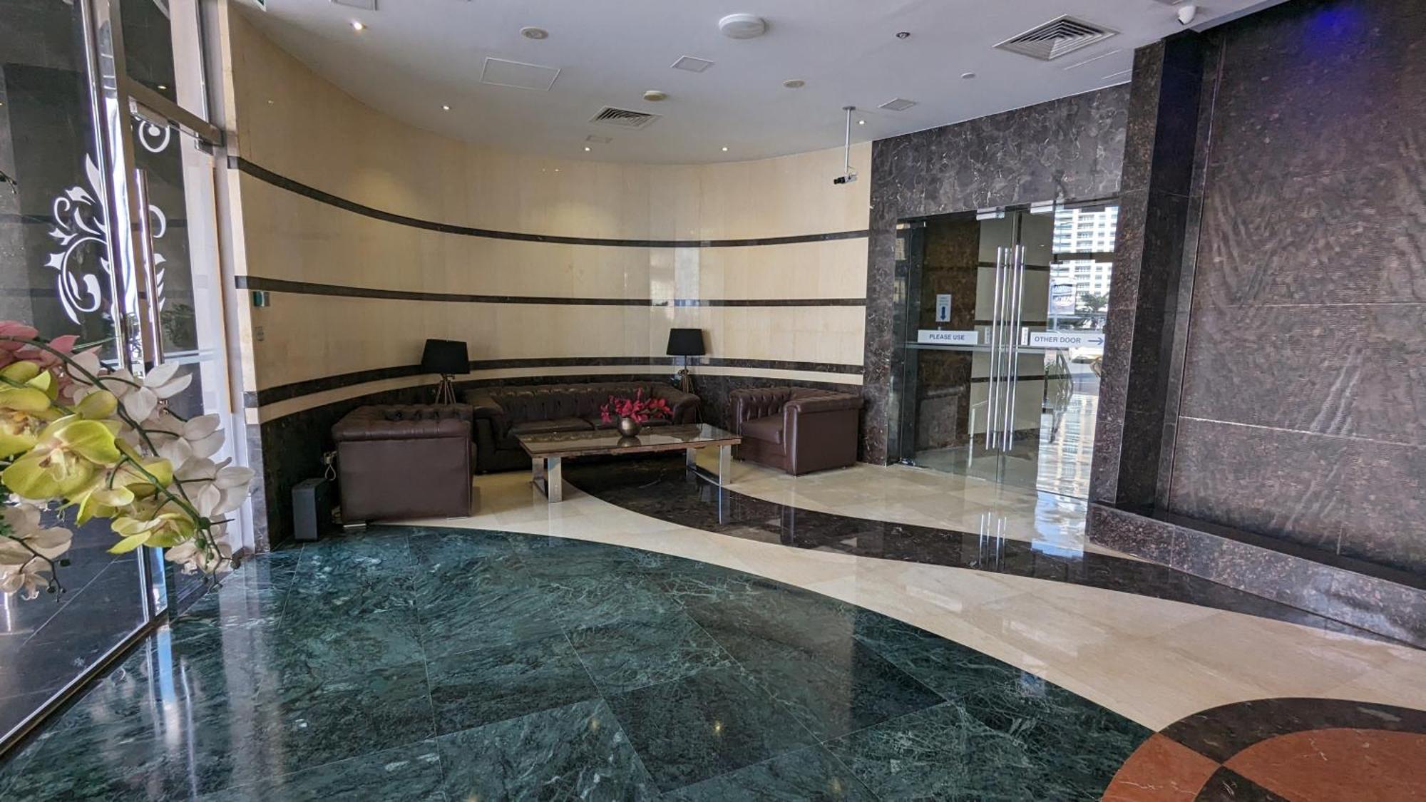 Premium 1bhk Near Metro Station Marina & Jbr