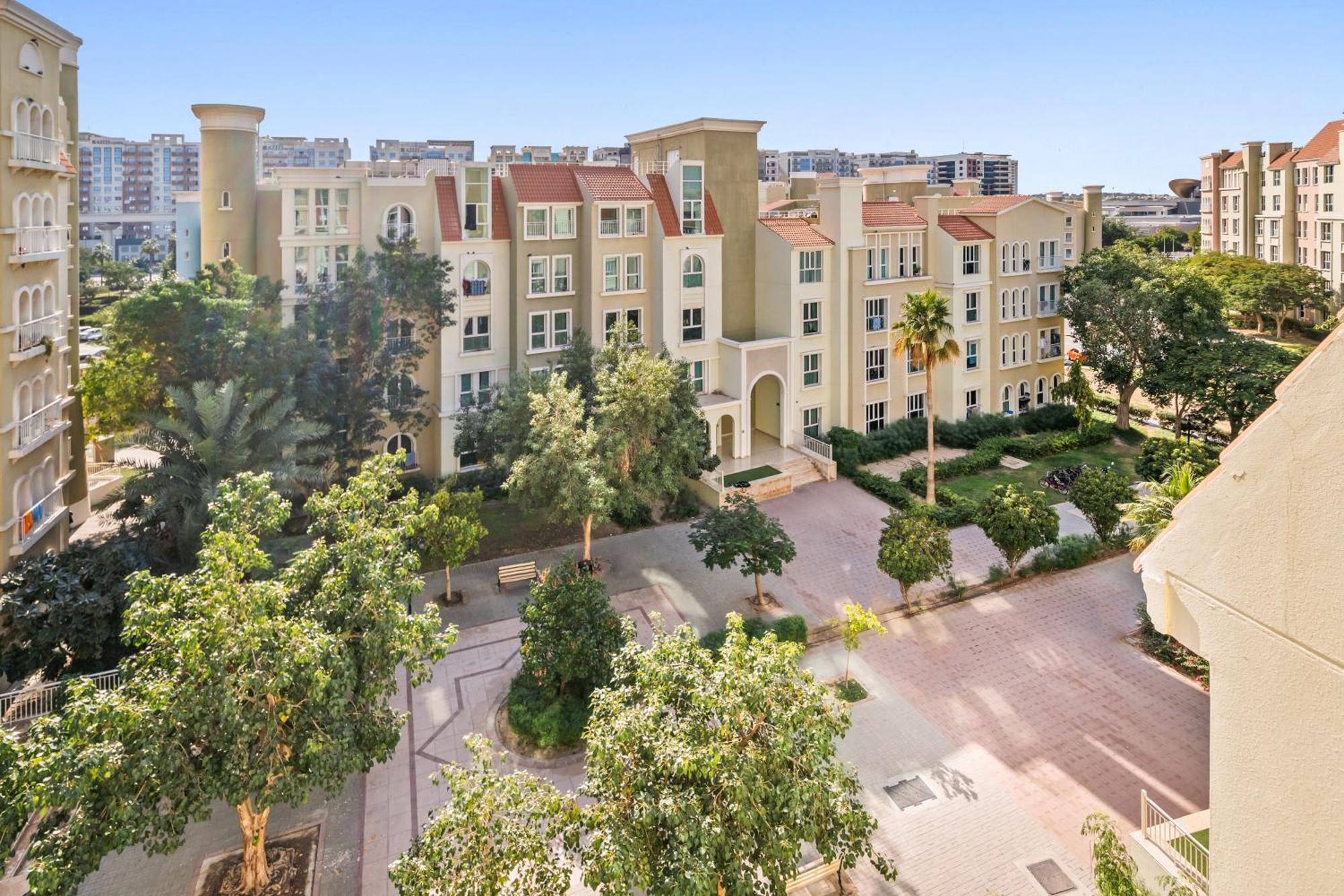 Luxury 1 Bedroom In Discovery Gardens *