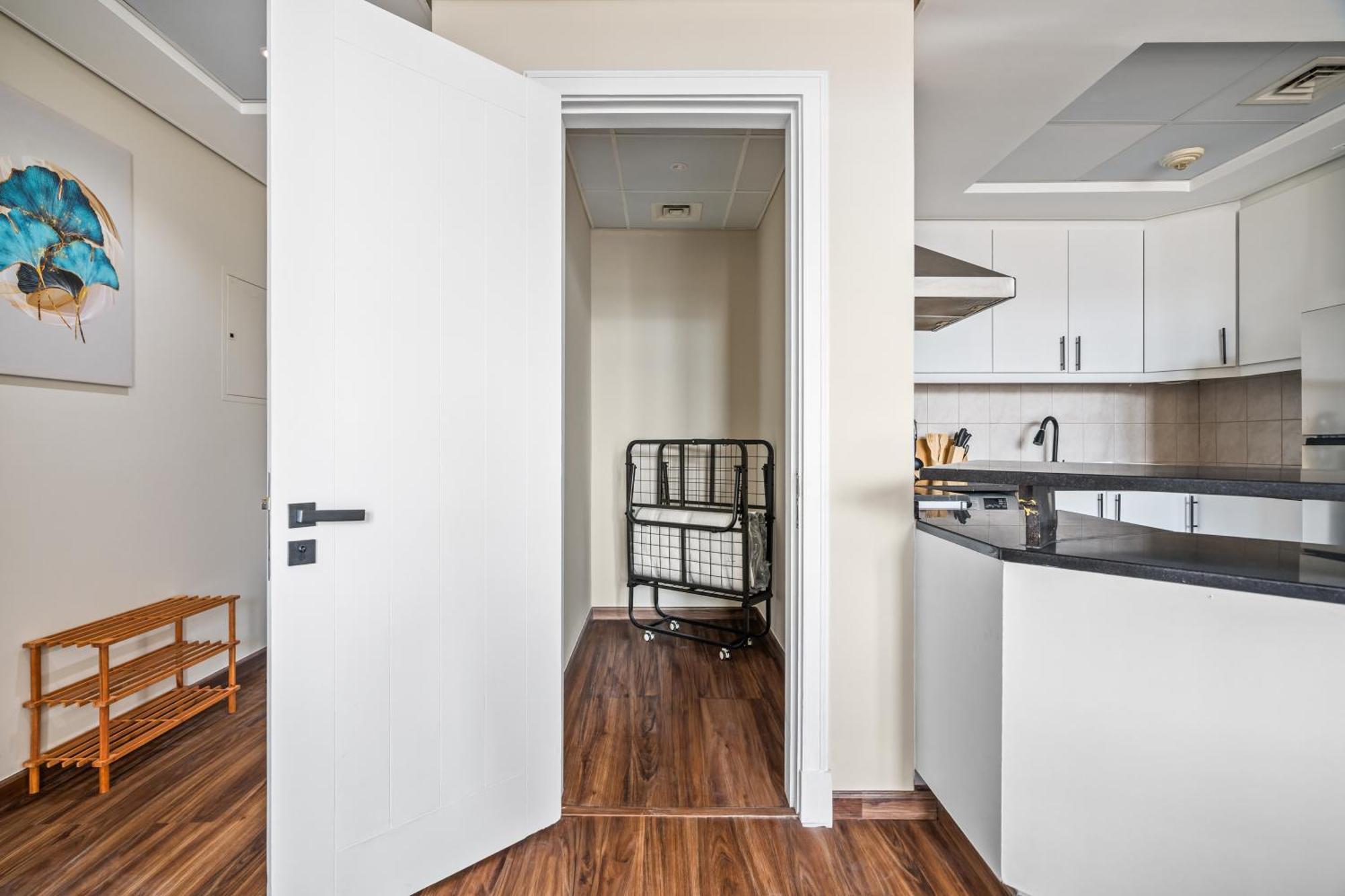 Luxury 1 Bedroom In Discovery Gardens