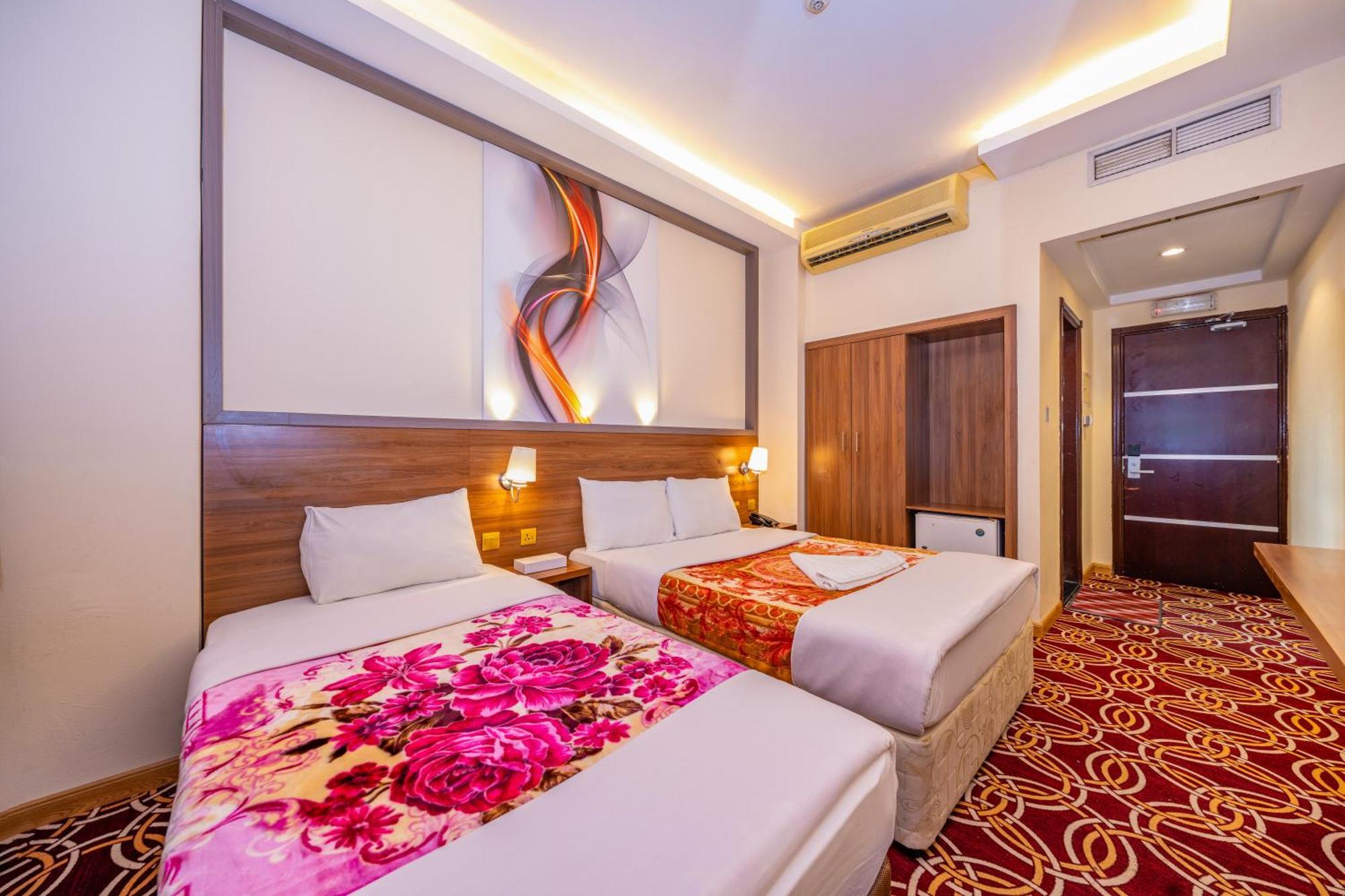 Otel Tanha