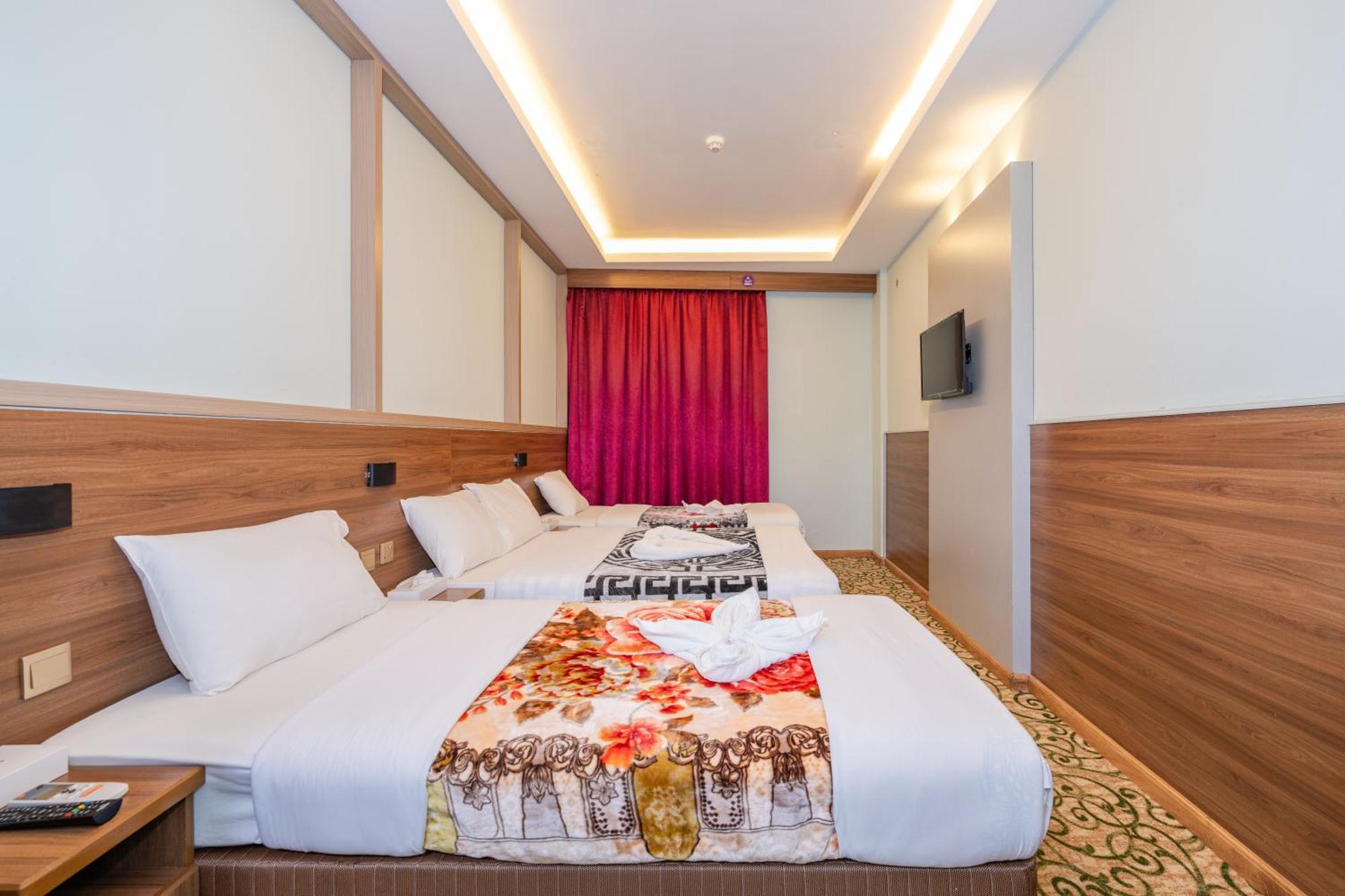 Tanha Otel *