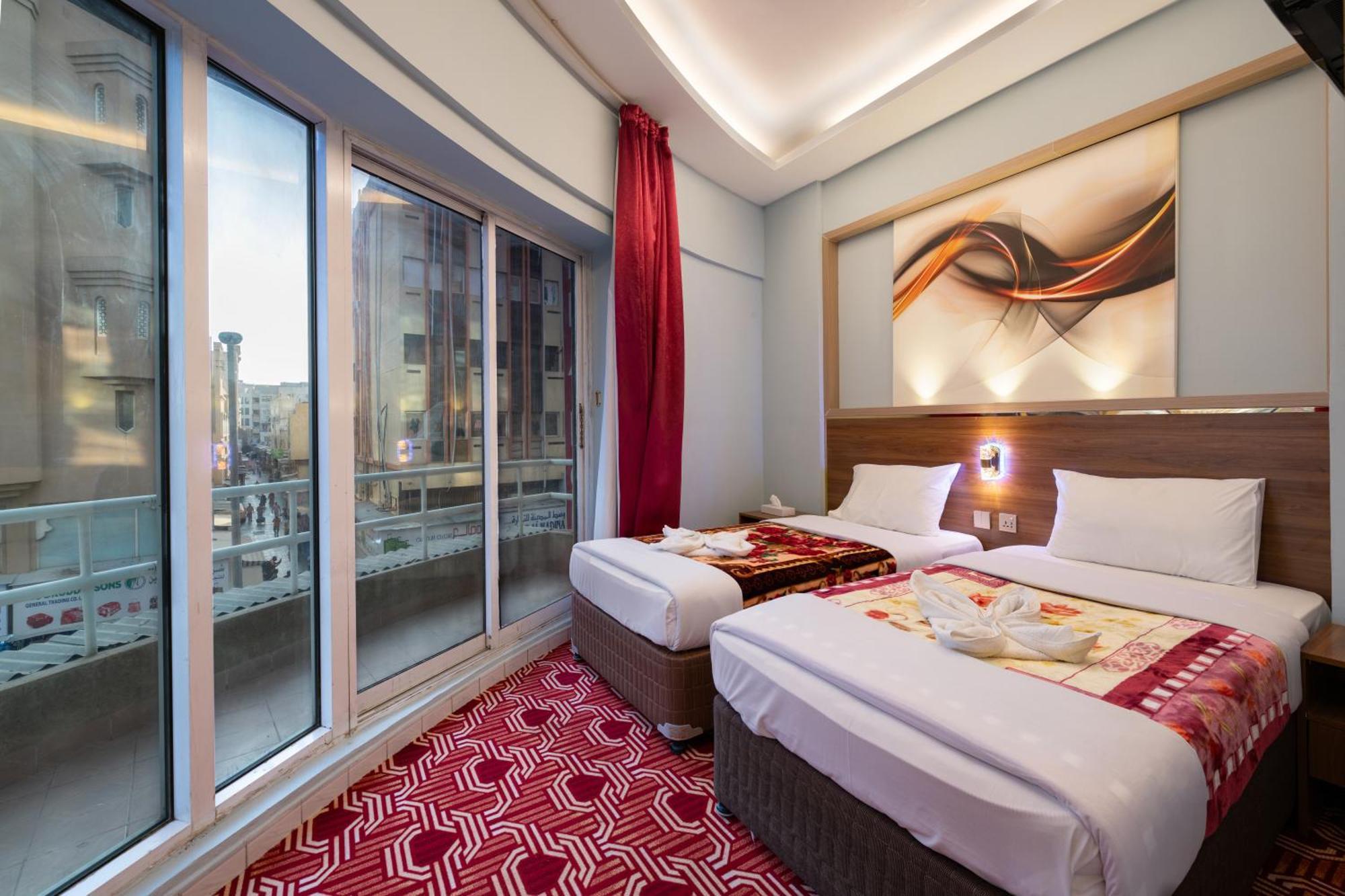 Tanha Otel