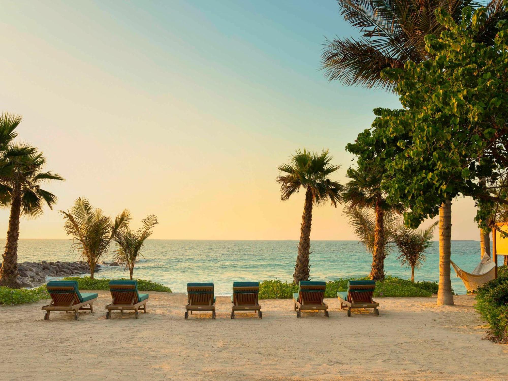 Banyan Tree At Bluewaters 5*