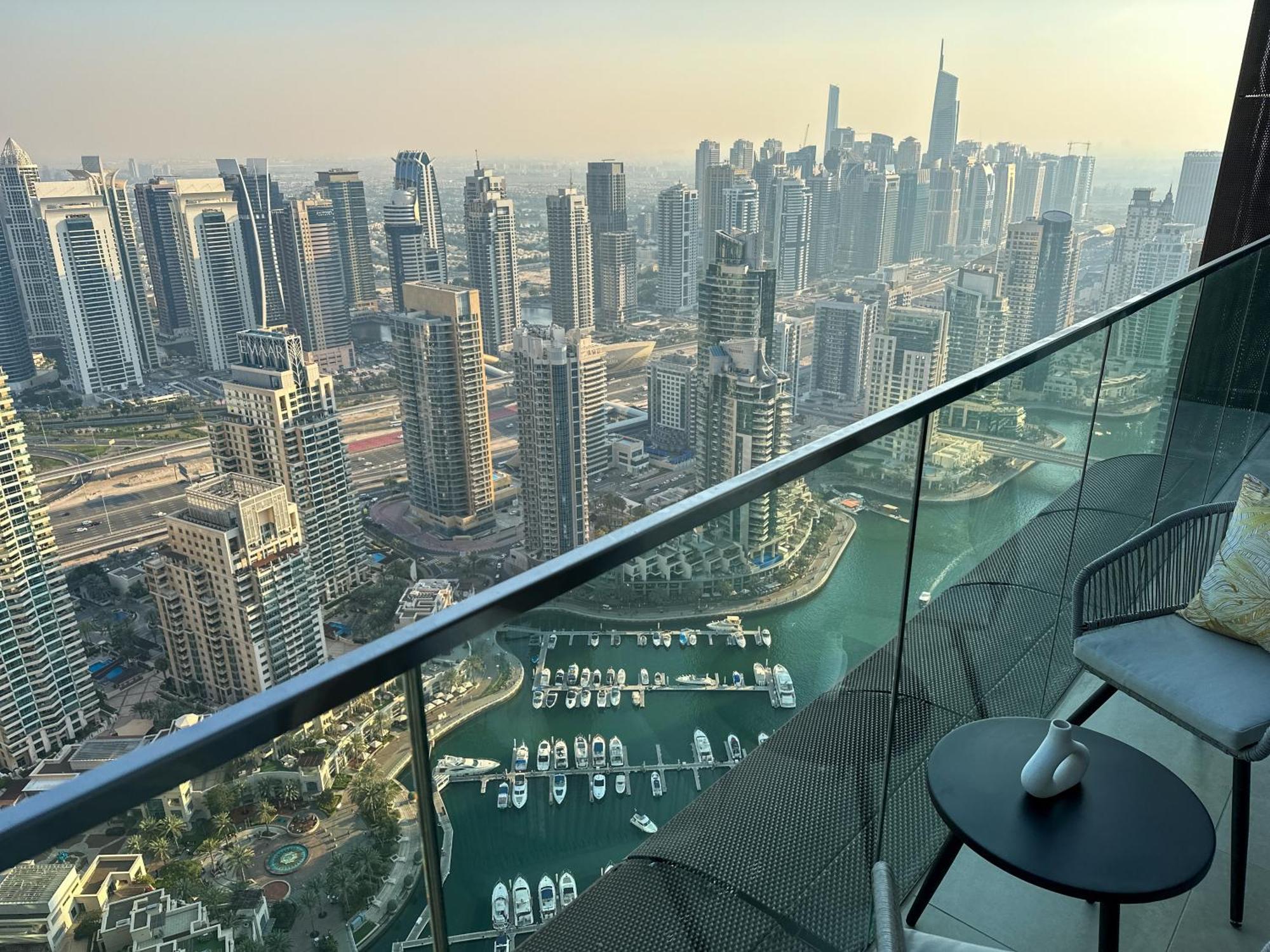 Luxury 2 Bedroom With Full Marina View And Skyline Apartment Dubai