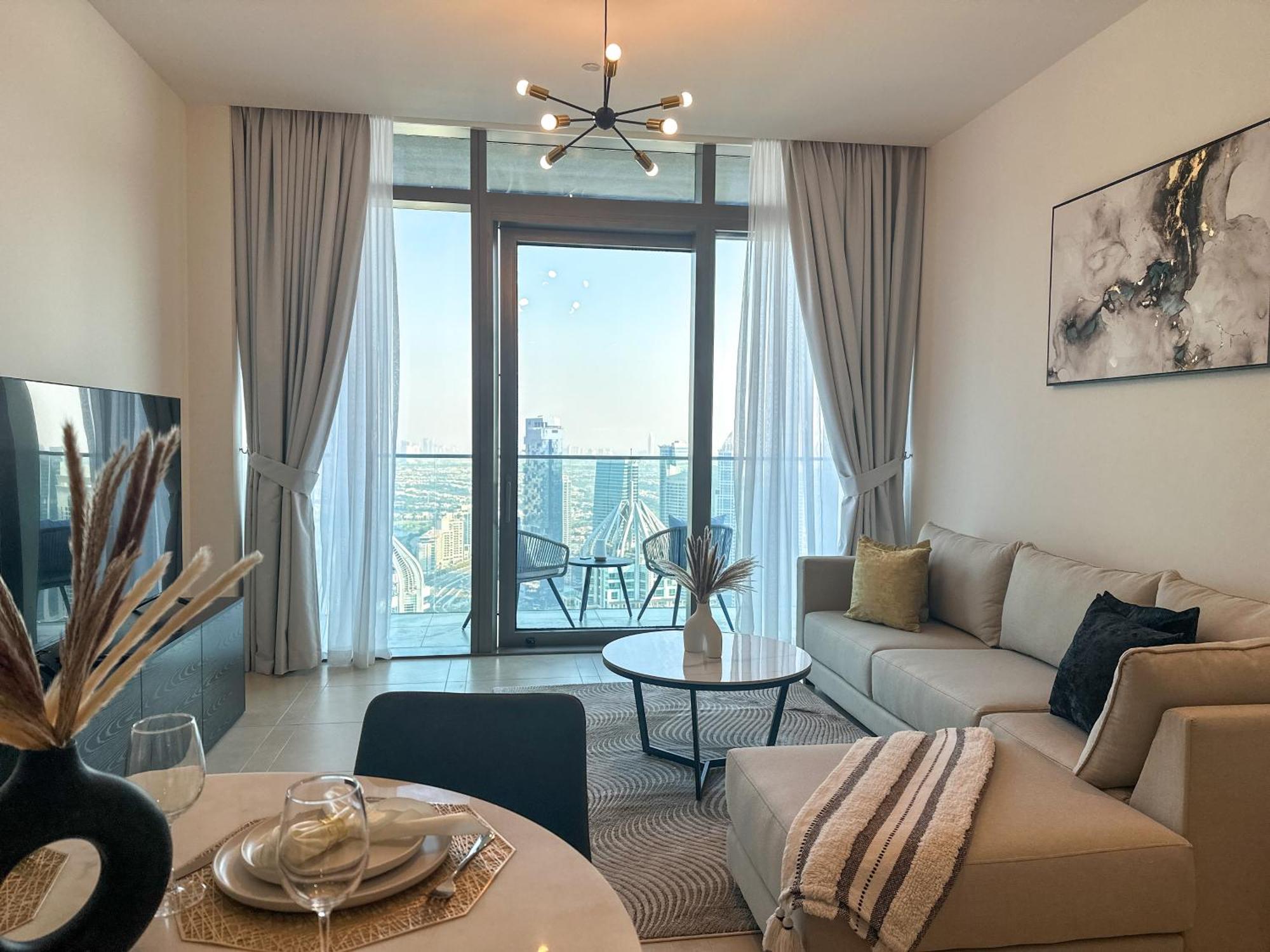Luxury 2 Bedroom With Full Marina View And Skyline Dubai