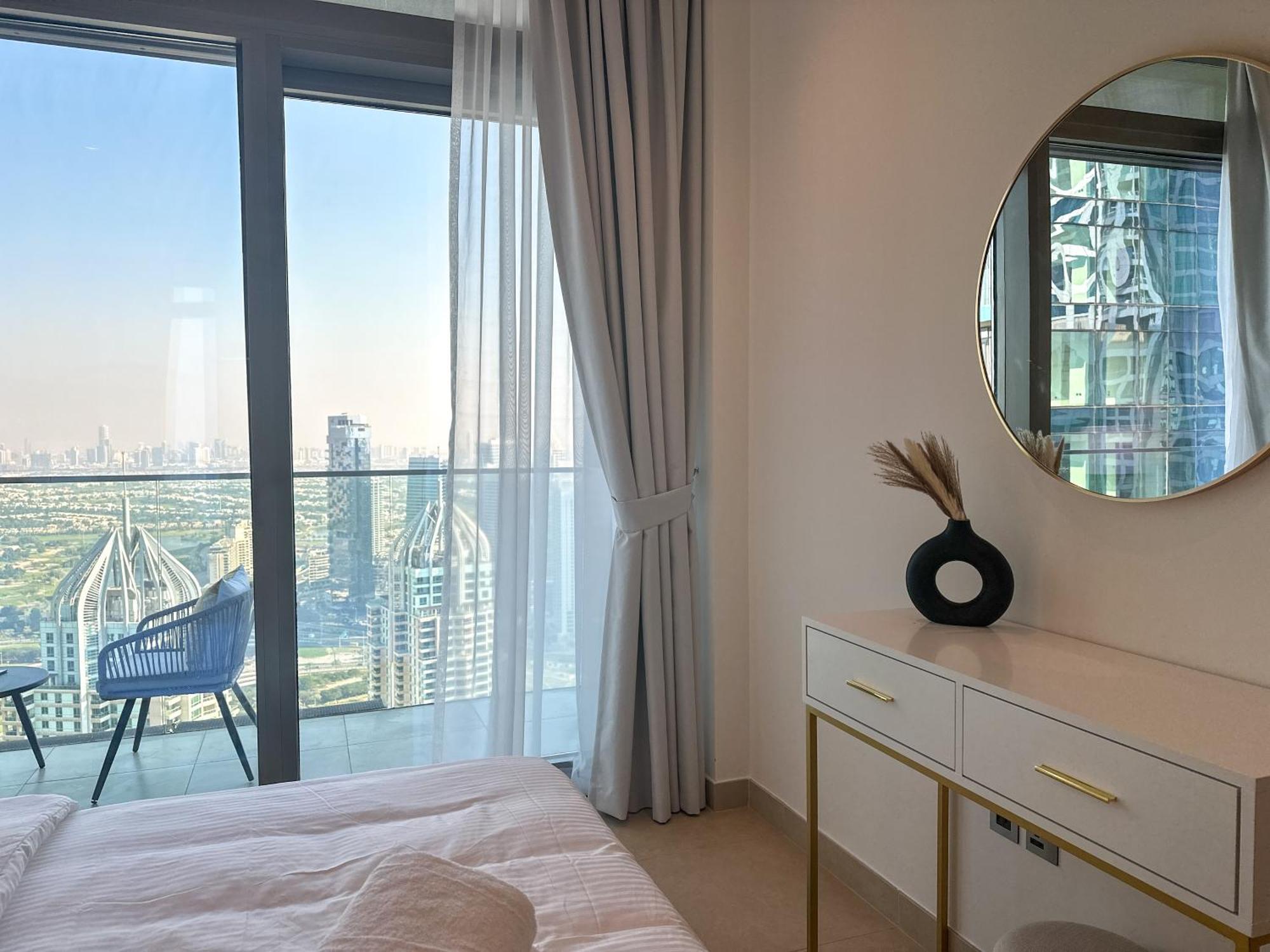 Luxury 2 Bedroom With Full Marina View And Skyline Apartment
