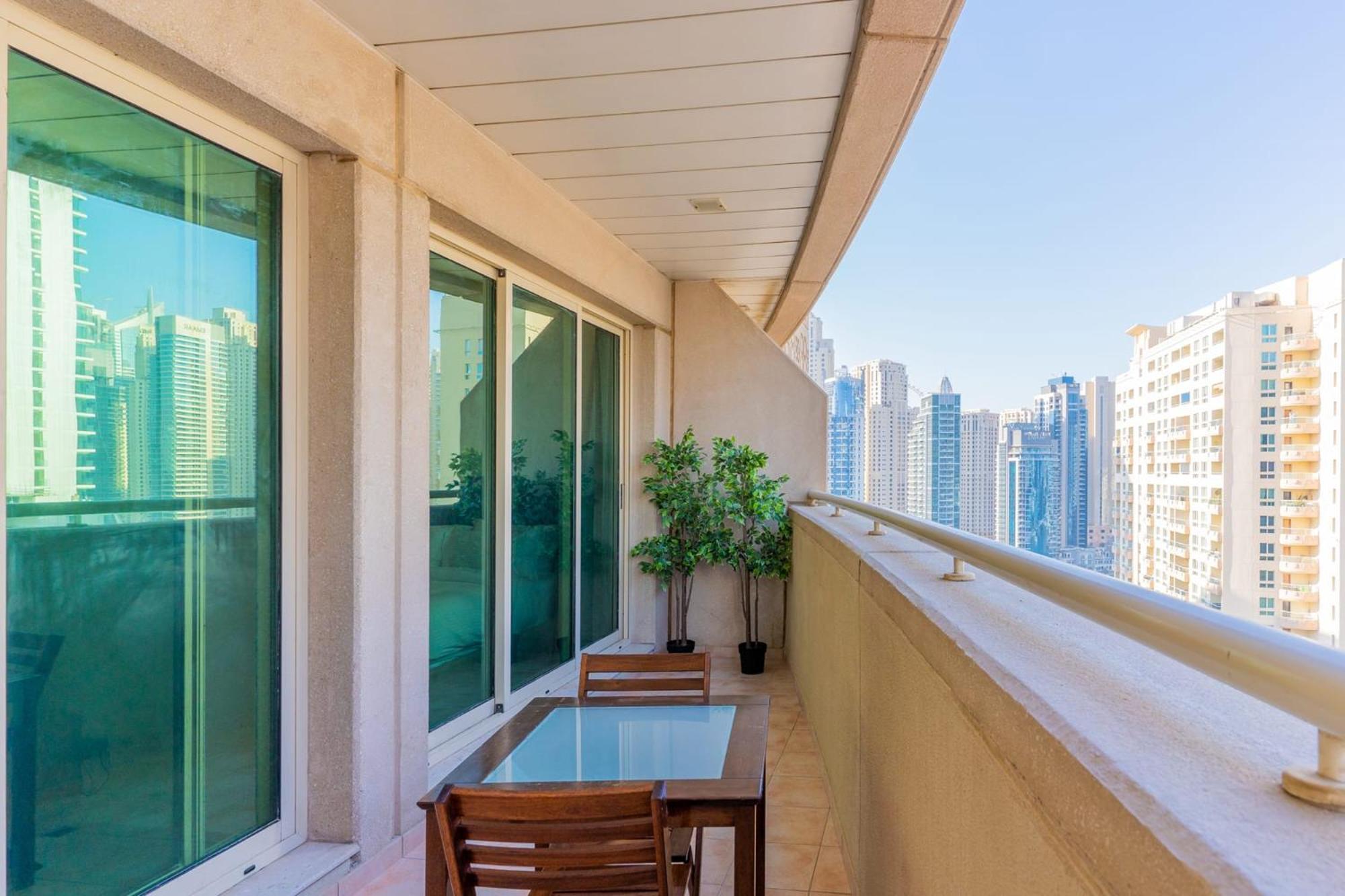 Cosy 1 Bedroom Marina Dubai