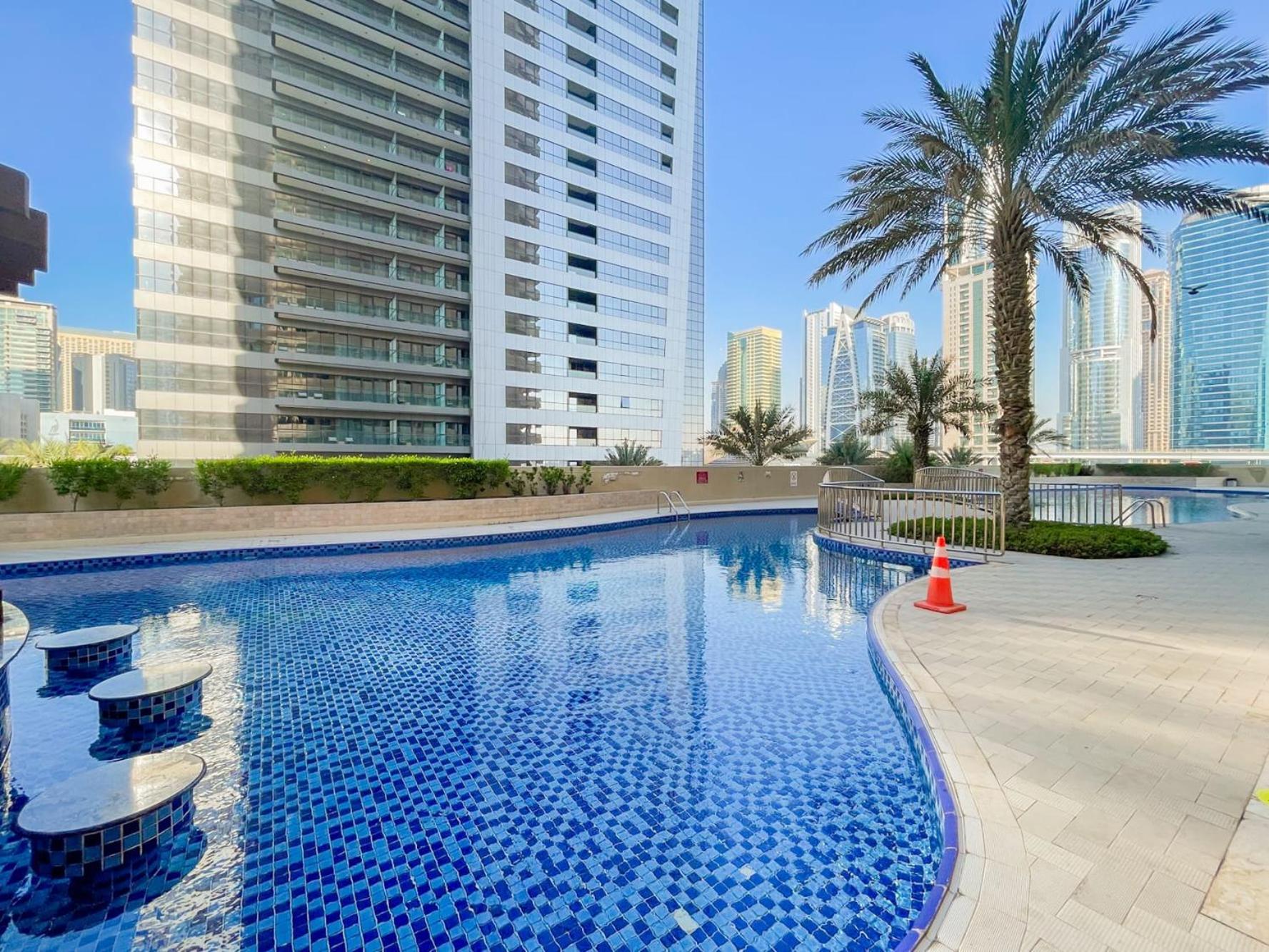 Daire Cosy 1 Bedroom Marina Dubai