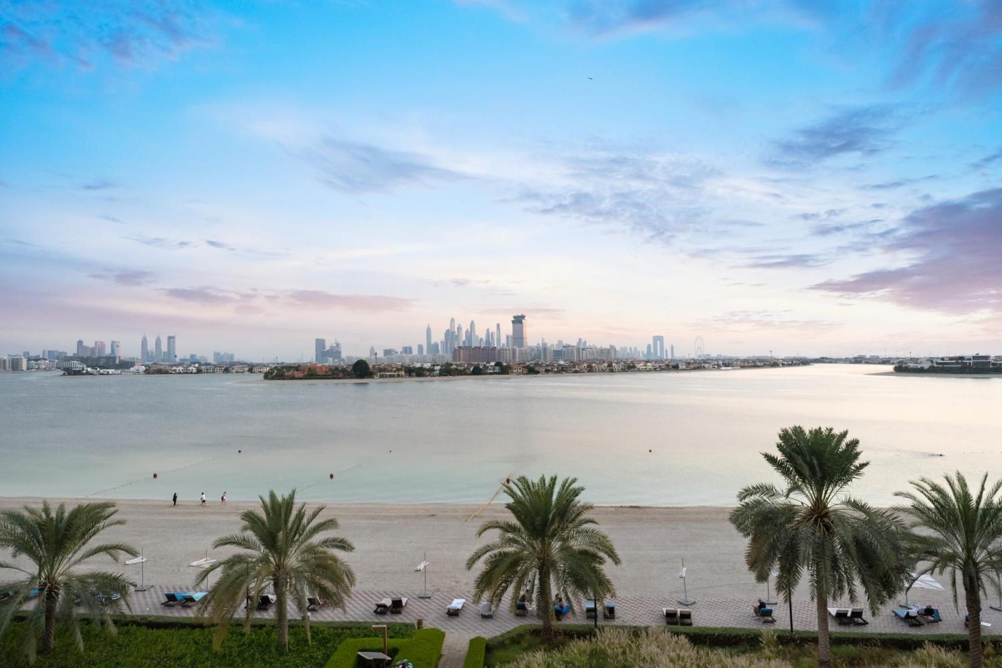 Fam Living - Private Beach Escapes In Palm Jumeirah * Dubai