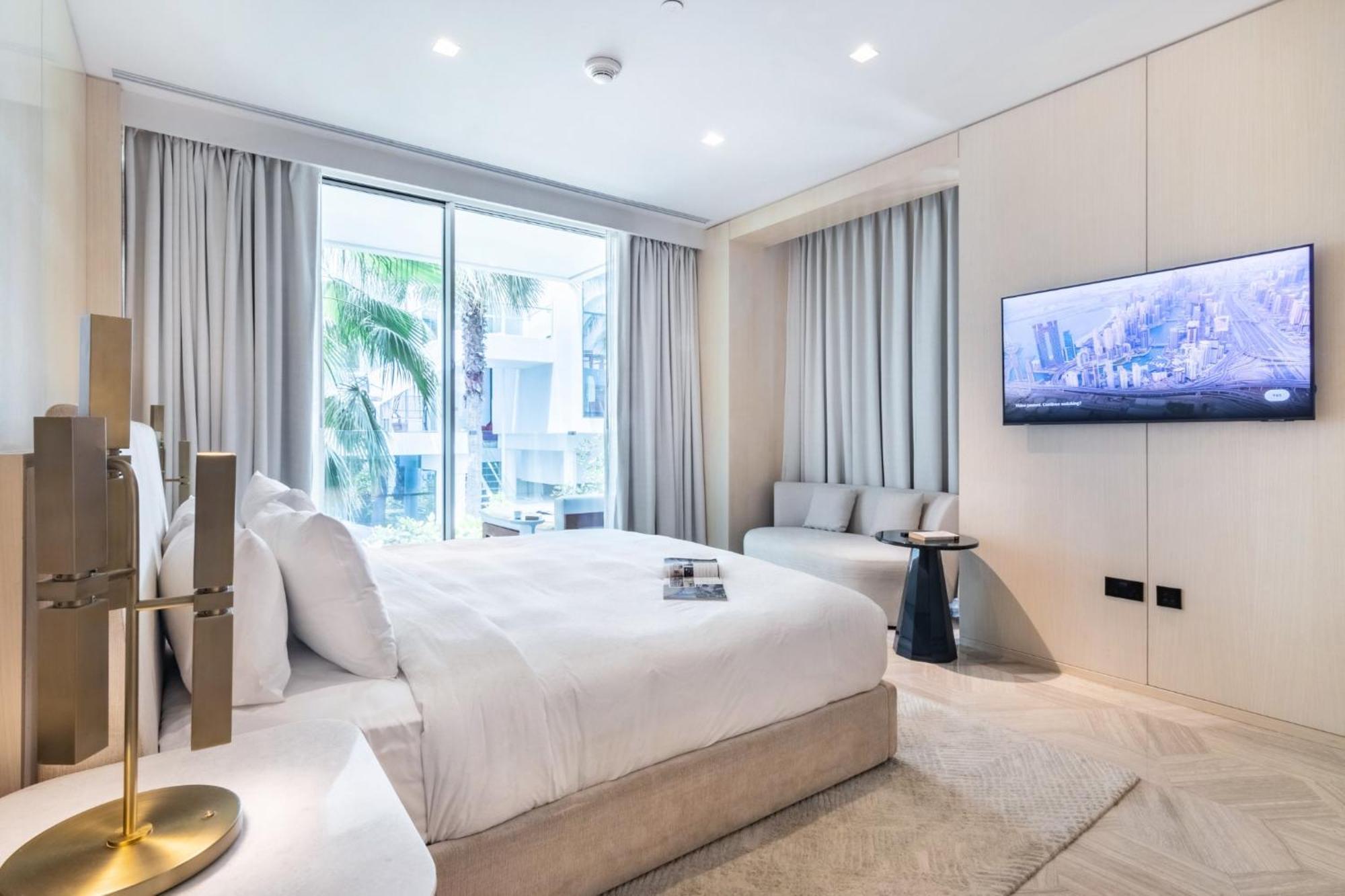 Five Palm Luxury Villa: Beachfront Retreat With Private Pool And Panoramic Views Villa