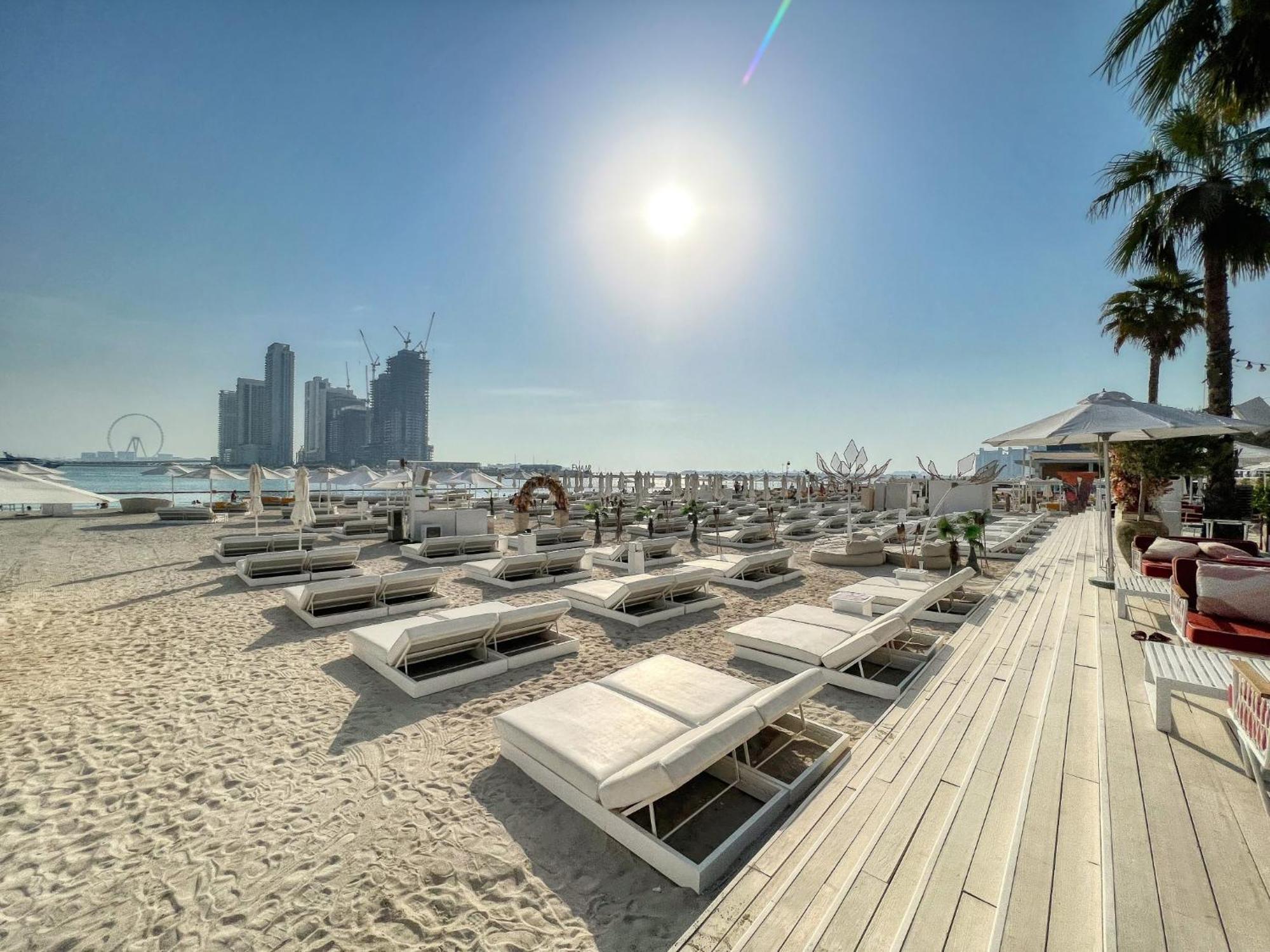 Villa Five Palm Luxury Villa: Beachfront Retreat With Private Pool And Panoramic Views *
